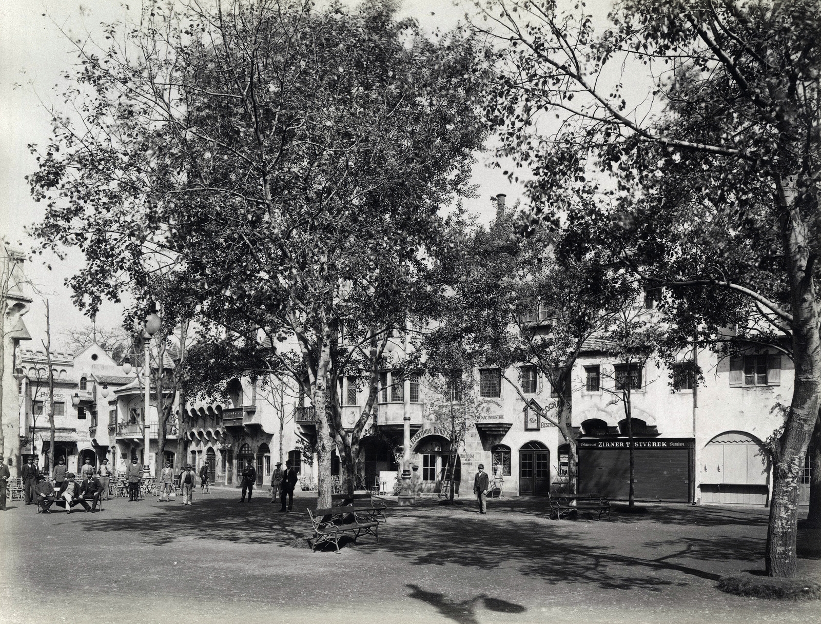 Hungary, Budapest XIV., "Millenniumi kiállítás: Az Ős-Budavára mulatókomplexumban felépített budavári részlet: Szent György tér. A felvétel 1896-ban készült." A kép forrását kérjük így adja meg: Fortepan / Budapest Főváros Levéltára. Levéltári jelzet: HU.BFL.XV.19.d.1.09.121, 1900, Budapest Főváros Levéltára / Klösz György fényképei, Klösz György, Budapest, Millennium Exhibition, Fortepan #82779