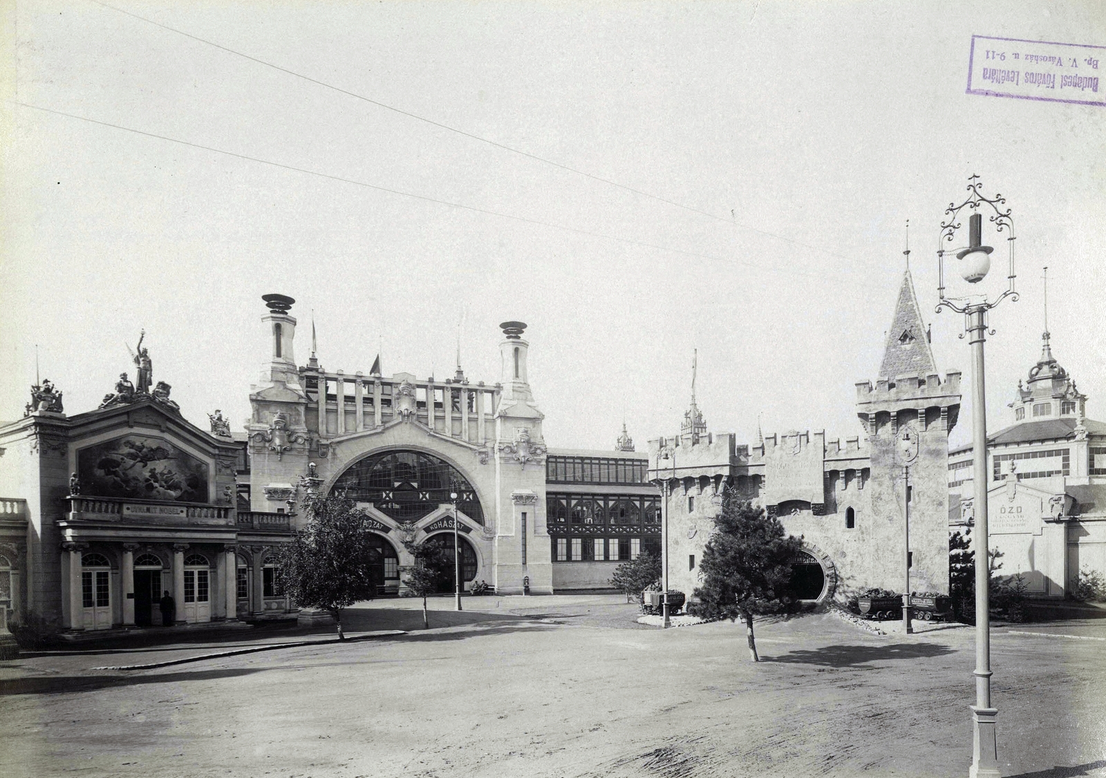 Magyarország, Városliget, Budapest XIV., "Millenniumi kiállítás: Bányászati és Kohászati csarnok. A felvétel 1896-ban készült." A kép forrását kérjük így adja meg: Fortepan / Budapest Főváros Levéltára. Levéltári jelzet: HU.BFL.XV.19.d.1.10.055, 1900, Budapest Főváros Levéltára / Klösz György fényképei, Klösz György, Budapest, Ezredéves Országos Kiállítás, Fortepan #82897