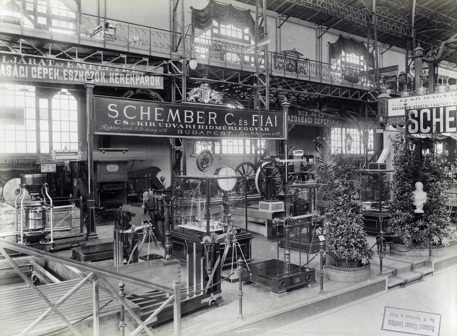 Hungary, Budapest XIV., "Millenniumi kiállítás: Schember C. és fiai cs. és kir. udvari hídmérleggyár termékei. A felvétel 1896-ban készült." A kép forrását kérjük így adja meg: Fortepan / Budapest Főváros Levéltára. Levéltári jelzet: HU.BFL.XV.19.d.1.10.087, 1900, Budapest Főváros Levéltára / Klösz György fényképei, Klösz György, Budapest, Millennium Exhibition, Fortepan #82926