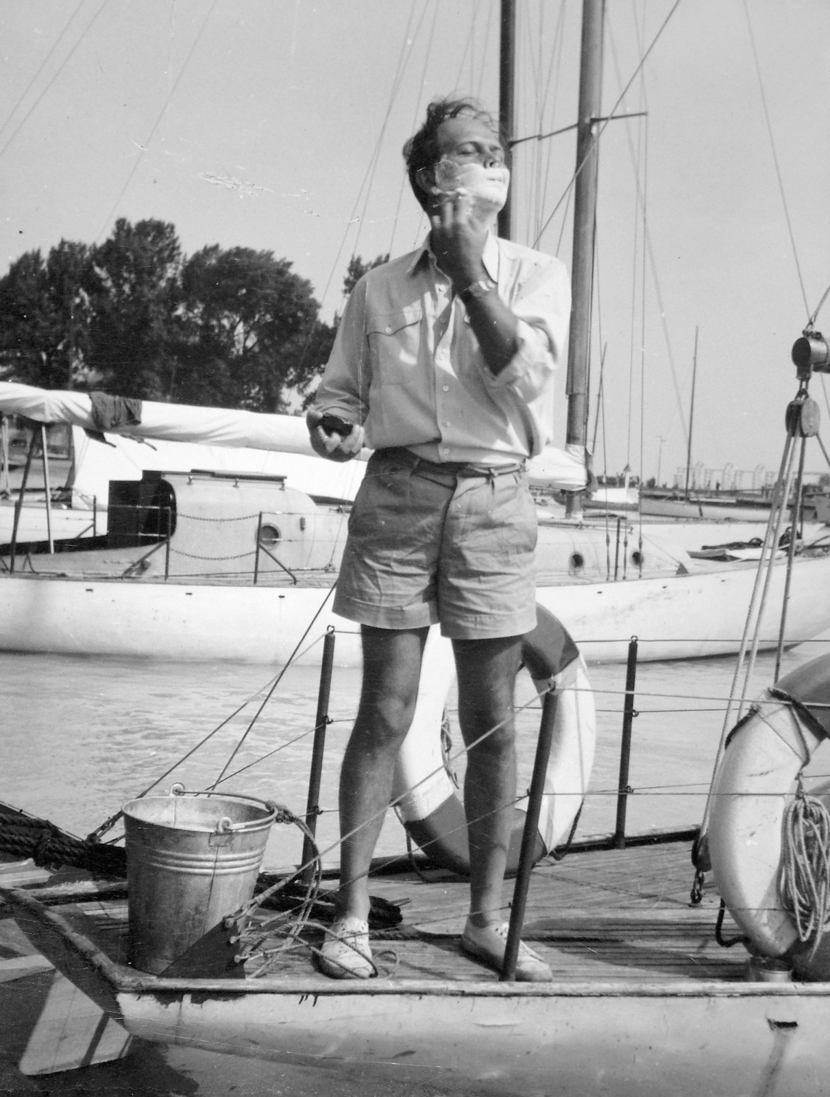 Hungary,Lake Balaton, Siófok, kikötő., 1959, Fortepan, portrait, ship, sailboat, man, bucket, lifebelt, shorts, shaving, Fortepan #8315
