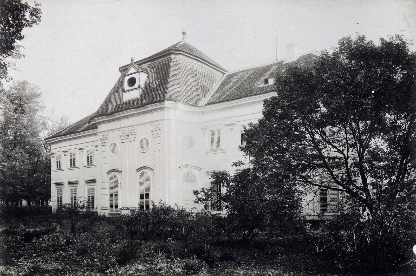 Hungary, Nagyberki, a Vigyázó-kastély elölnézete. A felvétel 1895-1899 között készült. A kép forrását kérjük így adja meg: Fortepan / Budapest Főváros Levéltára. Levéltári jelzet: HU.BFL.XV.19.d.1.12.122, 1900, Budapest Főváros Levéltára / Klösz György fényképei, Klösz György, castle, Fortepan #83427