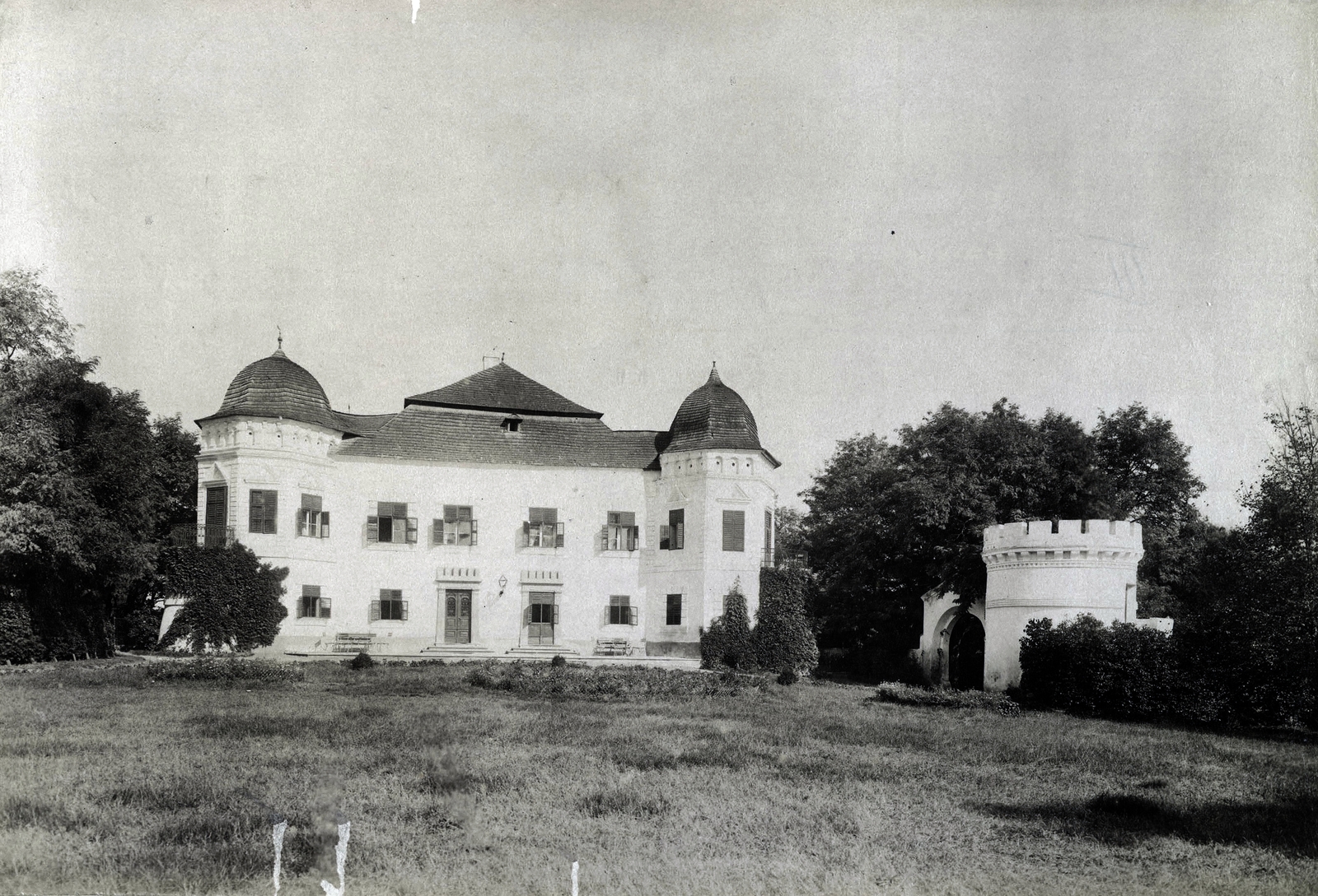 Hungary, Pácin, Mágochy–Alaghy–’Sennyey-kastély. A felvétel 1895-1899 között készült. A kép forrását kérjük így adja meg: Fortepan / Budapest Főváros Levéltára. Levéltári jelzet: HU.BFL.XV.19.d.1.12.154, 1900, Budapest Főváros Levéltára / Klösz György fényképei, Klösz György, castle, Baroque-style, Fortepan #83458
