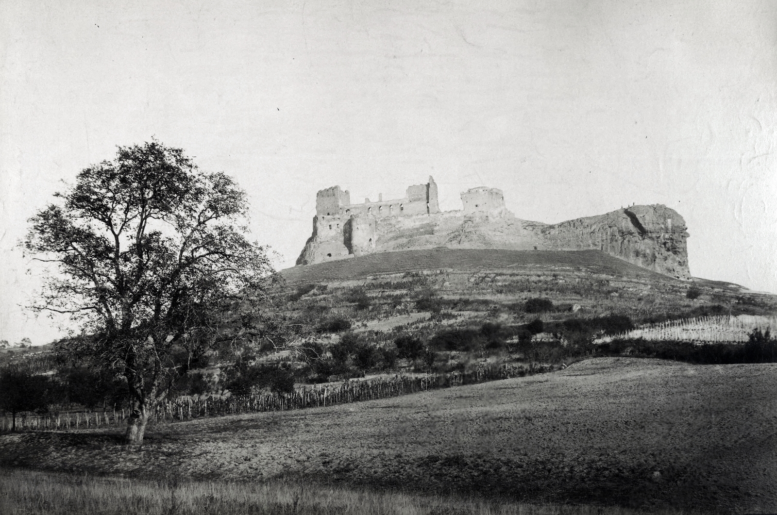 Hungary, Boldogkőváralja, Boldogkő vára. A felvétel 1895-1899 között készült. A kép forrását kérjük így adja meg: Fortepan / Budapest Főváros Levéltára. Levéltári jelzet: HU.BFL.XV.19.d.1.12.182, 1900, Budapest Főváros Levéltára / Klösz György fényképei, Klösz György, castle ruins, Fortepan #83486