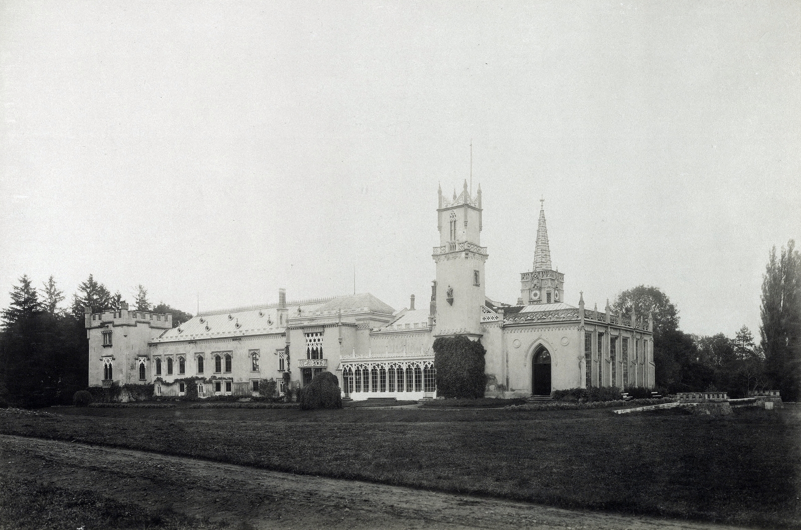 Slovakia, Parchovany, Andrássy Géza gróf kastélya. A felvétel 1895-1899 között készült. A kép forrását kérjük így adja meg: Fortepan / Budapest Főváros Levéltára. Levéltári jelzet: HU.BFL.XV.19.d.1.13.029, 1900, Budapest Főváros Levéltára / Klösz György fényképei, Klösz György, castle, Fortepan #83540