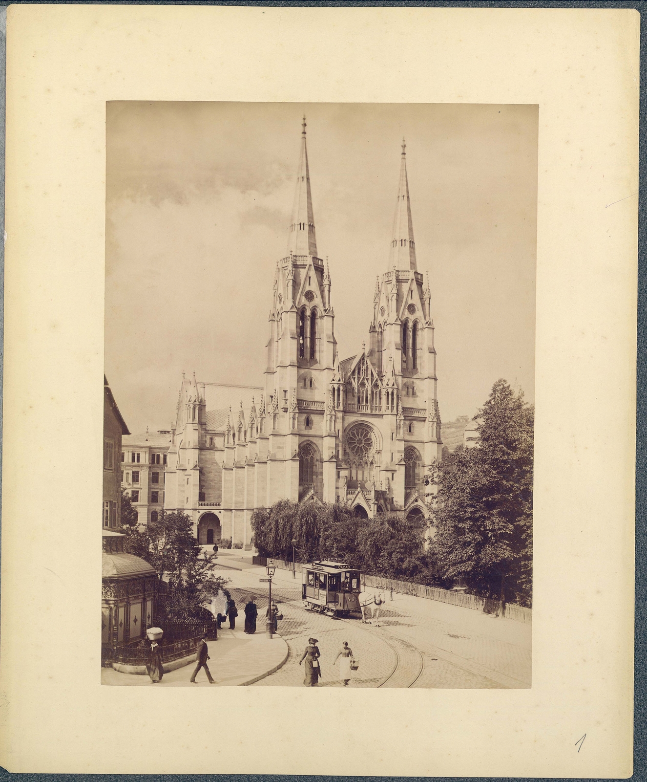 Németország, Stuttgart, "Georg Friedrich Brandseph német fotográfus felvétele Stuttgartról: Szűz Mária templom. A felvétel 1897-ben készült." A kép forrását kérjük így adja meg: Fortepan / Budapest Főváros Levéltára. Levéltári jelzet: HU.BFL.XV.19.d.1.22.001, 1900, Budapest Főváros Levéltára / Georg Friedrich Brandseph, Georg Friedrich Brandseph, templom, kockakő, katolikus, neogótika, lóvasút, Joseph von Egle-terv, Fortepan #83573