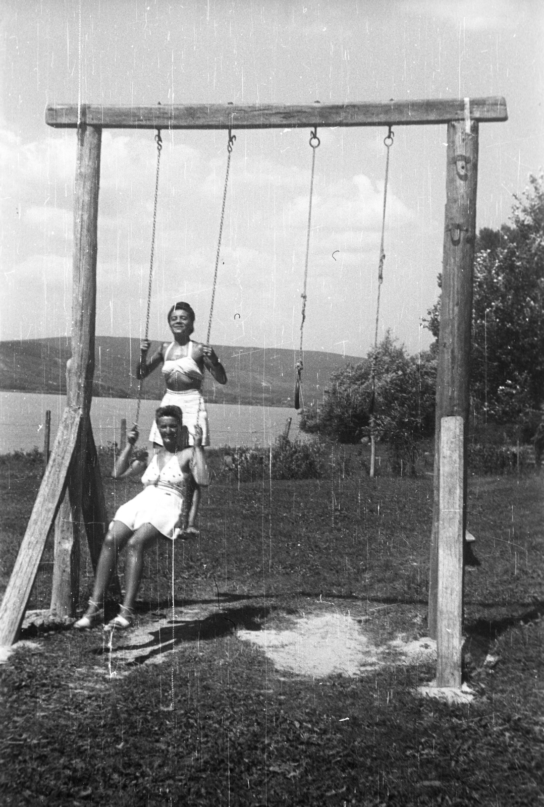 Magyarország,Dunakanyar, Visegrád, 1943, Ebner, hinta, Fortepan #83619