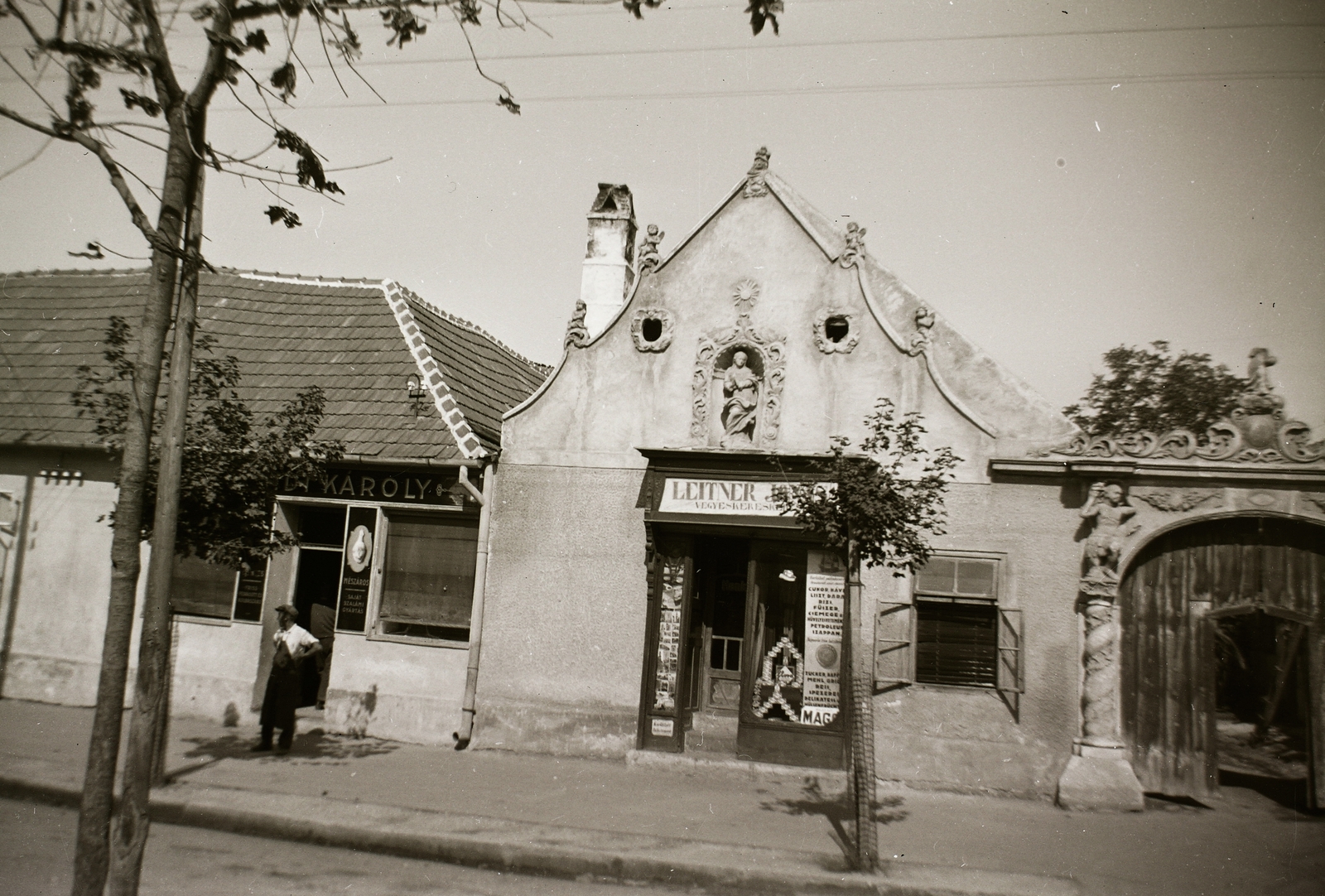 Hungary, Sopron, Szent Mihály utca 9., Két mór-ház., 1939, Ebner, store display, Fortepan #83646