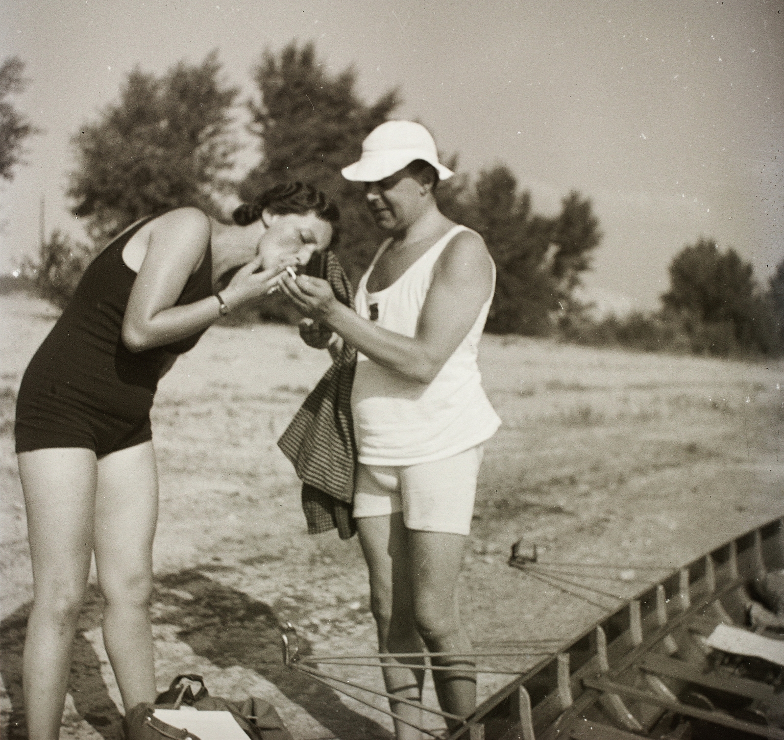 1935, Ebner, bathing suit, smoking, wrist watch, paddling, shore, light up a cigarette, Fortepan #83767