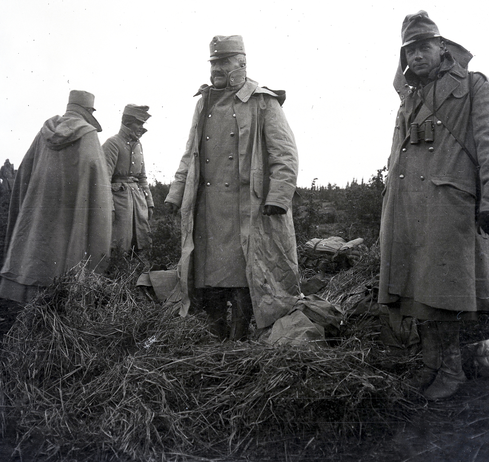 1914, Lőw Miklós, First World War, telescope, raincoat, soldier, cloak, Fortepan #84076