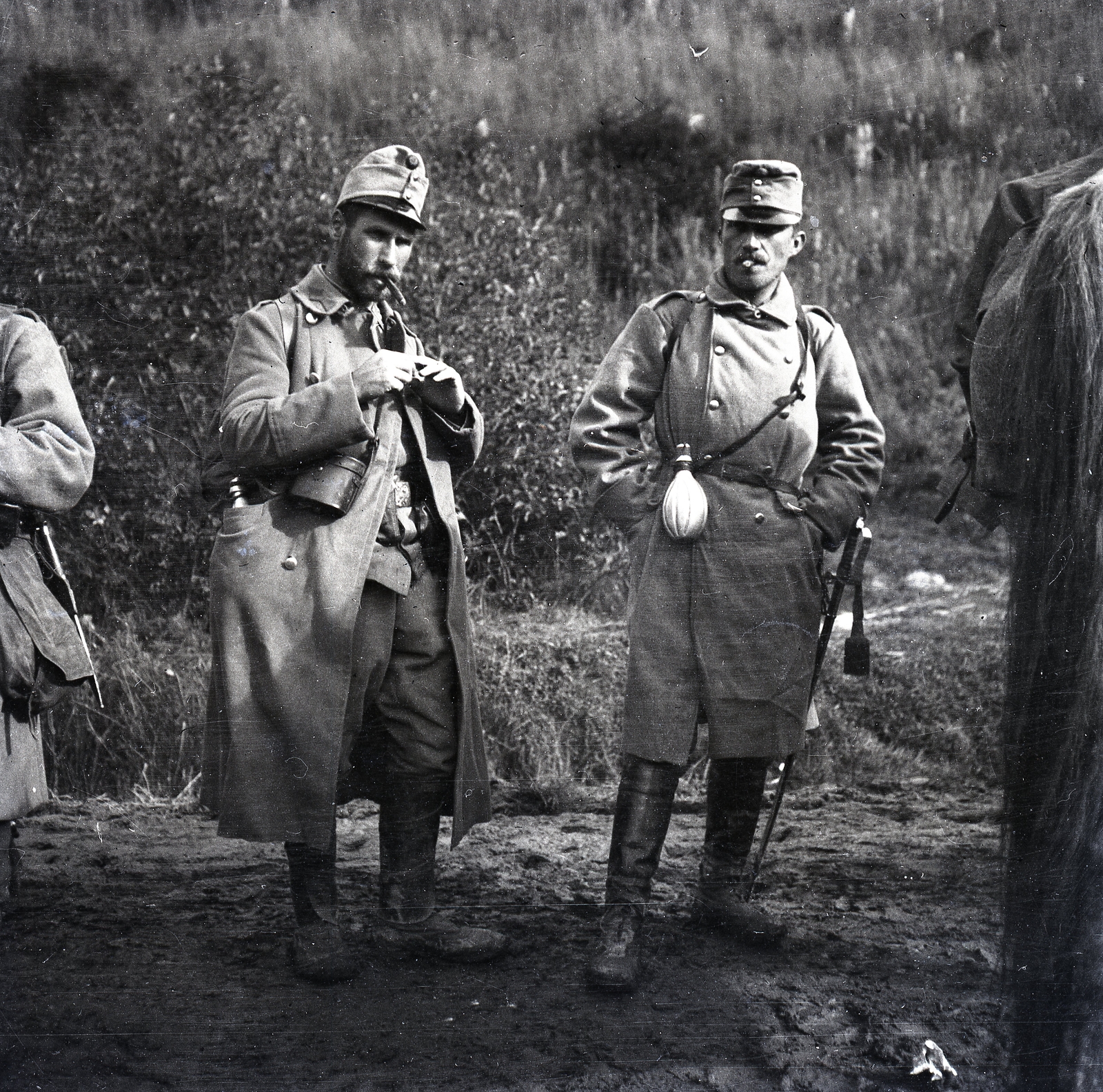 1914, Lőw Miklós, First World War, cigar, soldier, sword, flask, bayonet, binocular case, hands in pockets, Fortepan #84077