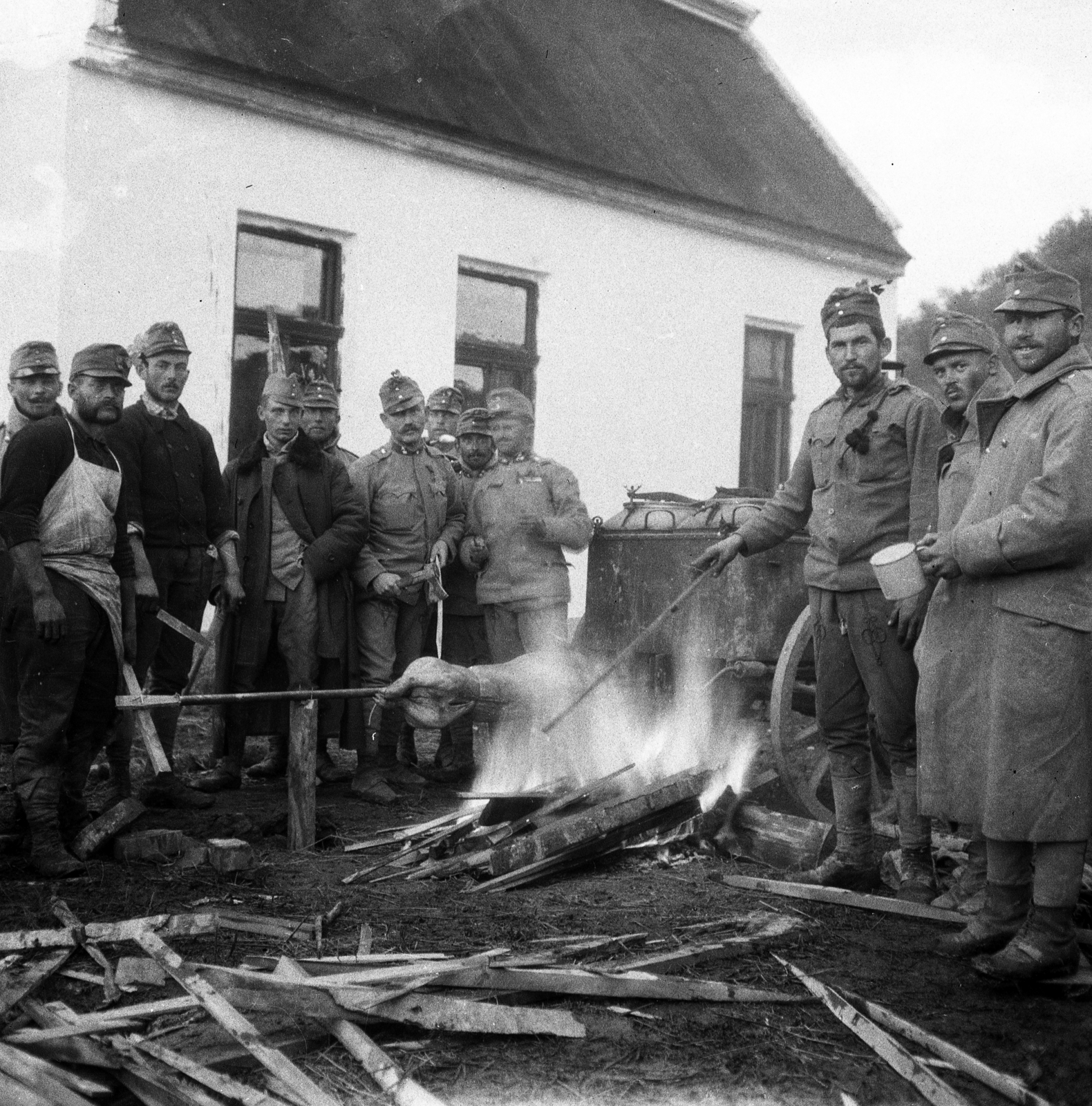1914, Lőw Miklós, első világháború, bögre, katona, gulyáságyú, malacsütés, Fortepan #84094