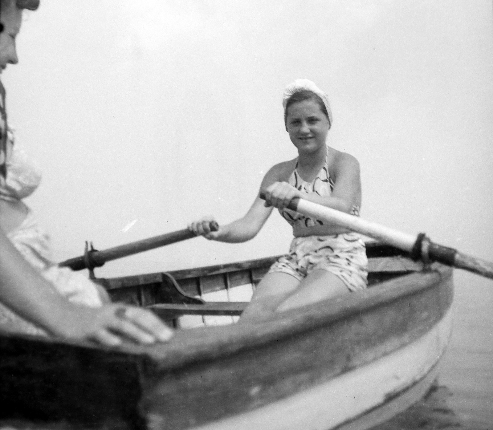 Hungary,Lake Balaton, 1954, Fortepan, portrait, bathing suit, boating, boat, headscarf, lady, Fortepan #8411