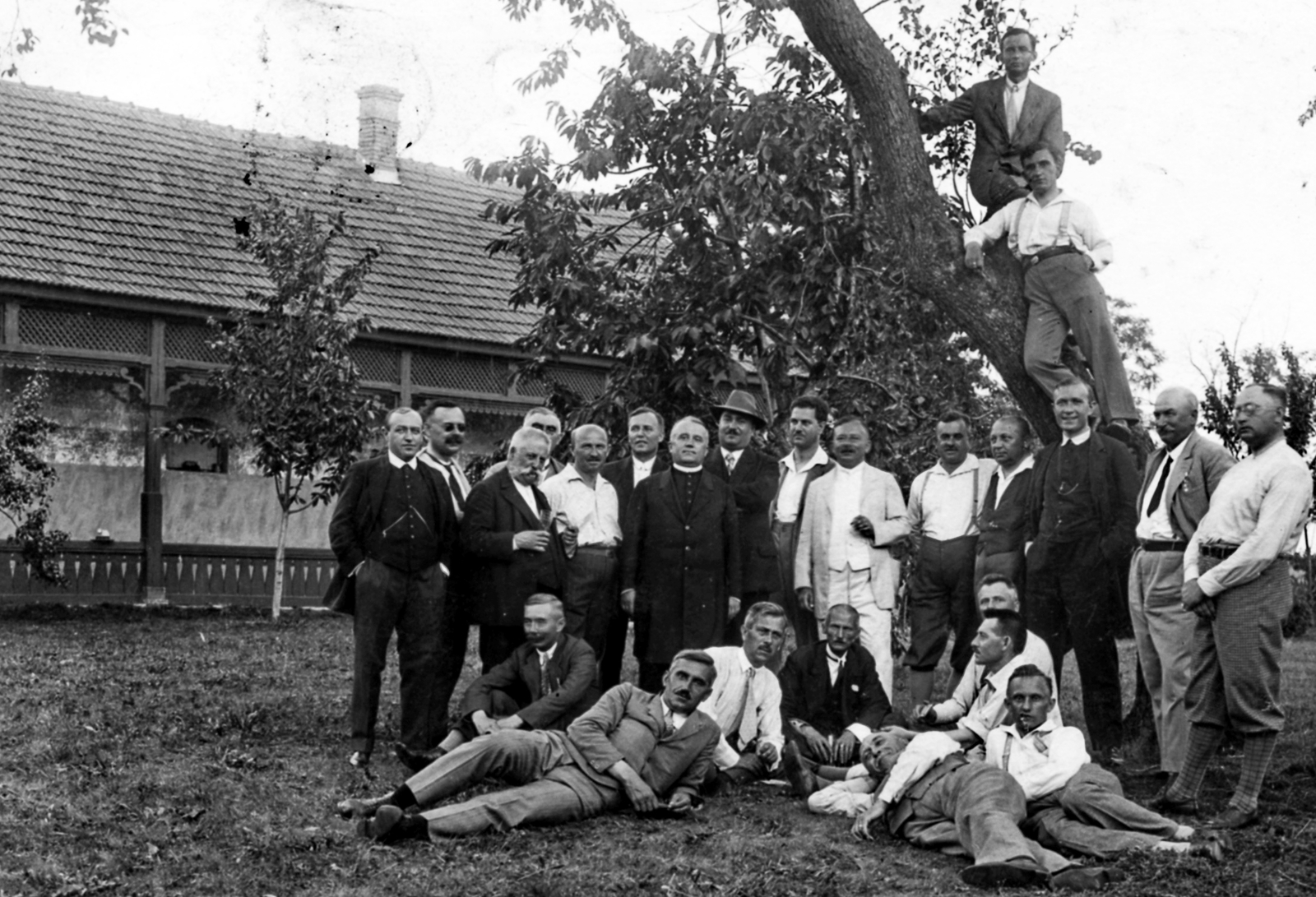 1925, Morvay Kinga, sitting on a tree, tableau, comfortable, garden, men, fun, porch, Fortepan #84290