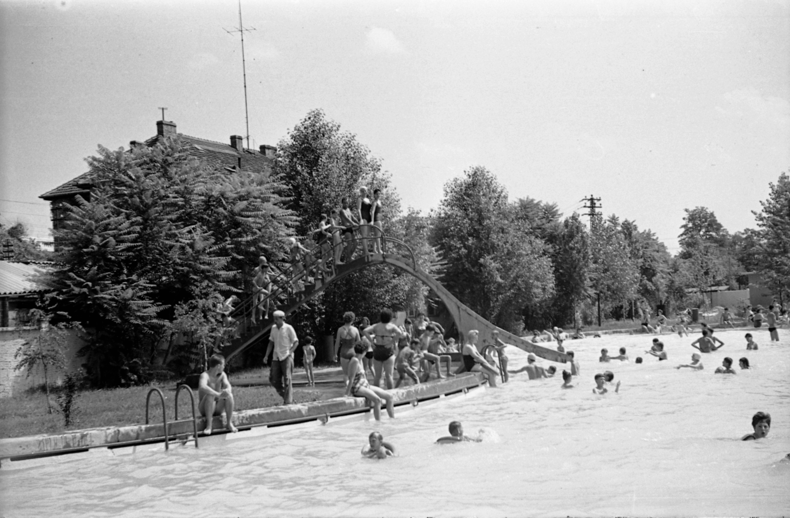Hungary, Miskolc, Bajcsy-Zsilinszky út, Augusztus 20. (később Selyemréti) Strandfürdő., 1961, Morvay Kinga, Morvay Lajos, beach, Fortepan #84399