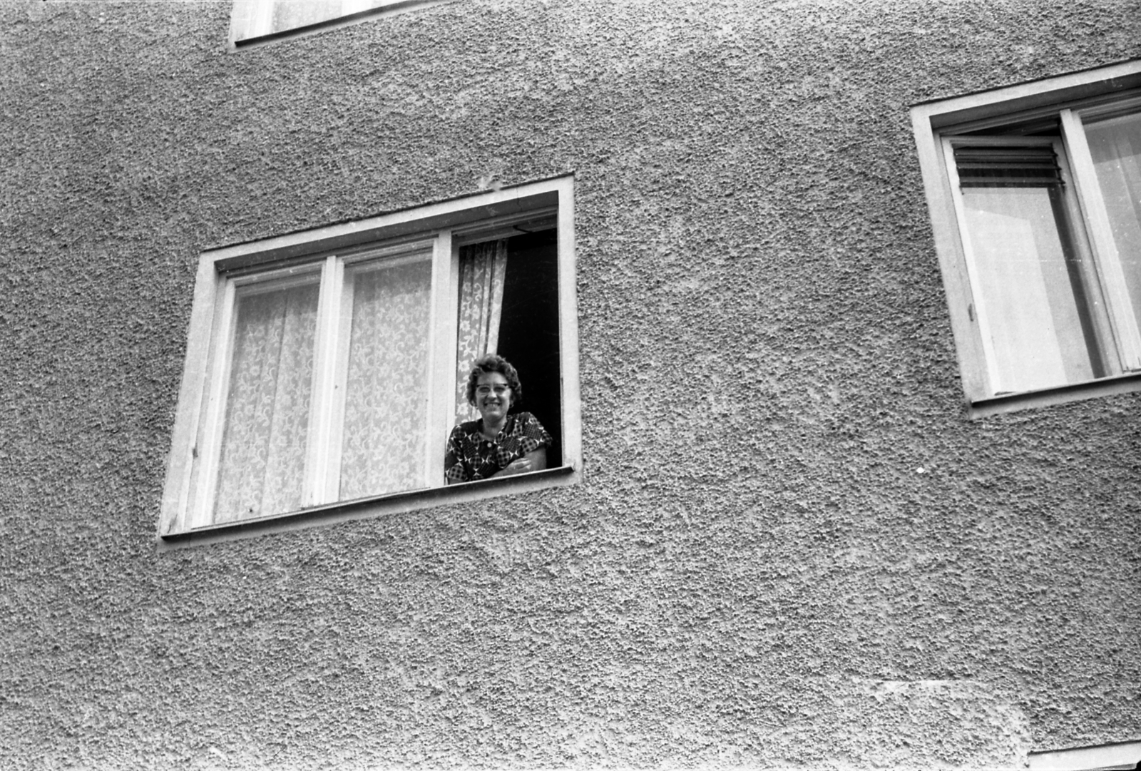 1963, Morvay Kinga, Morvay Lajos, smile, window, prop up on elbows, Fortepan #84456