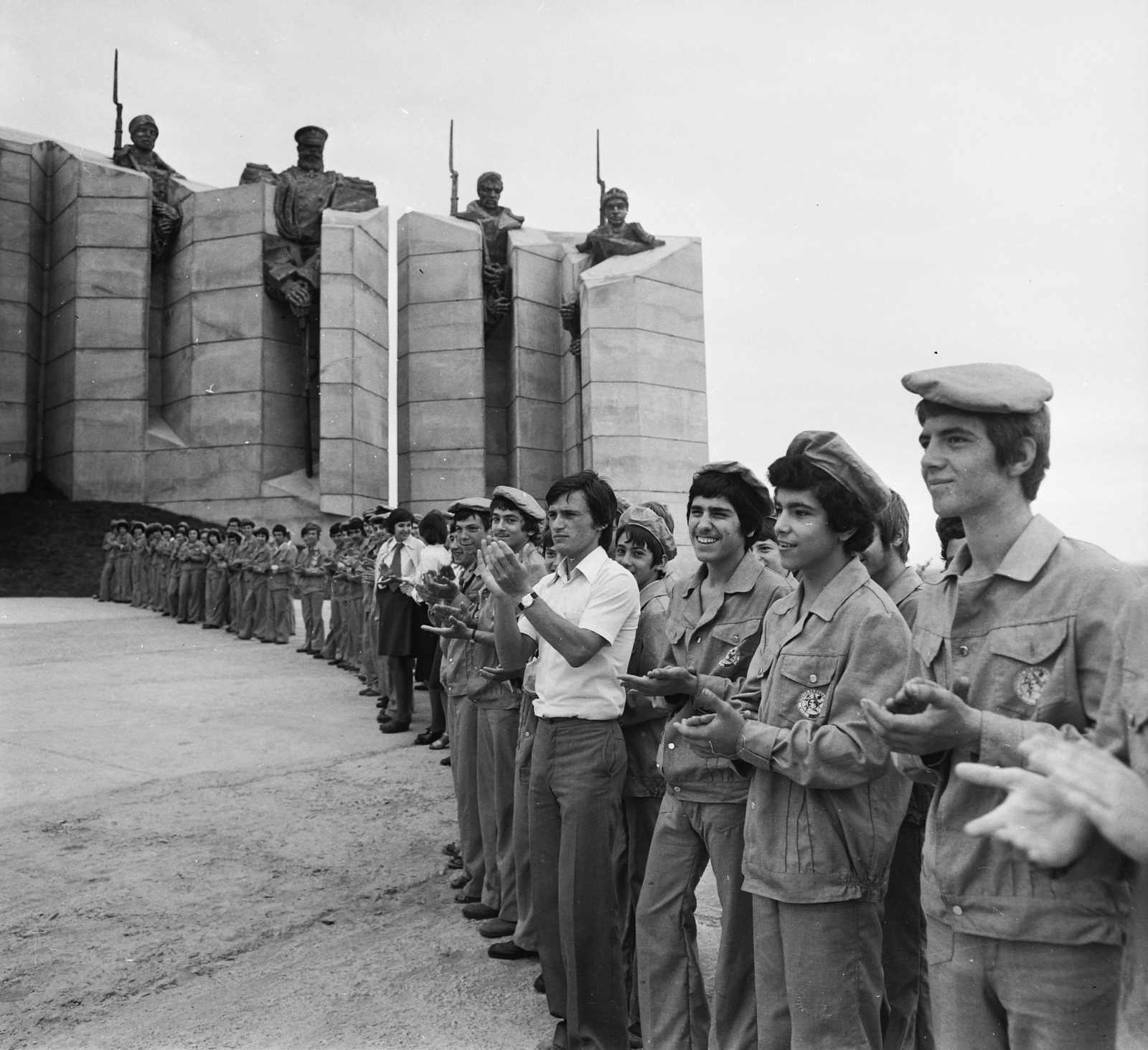 Bulgaria, Stara Zagora, a város védőinek emlékműve., 1977, MHSZ, monument, Fortepan #84530