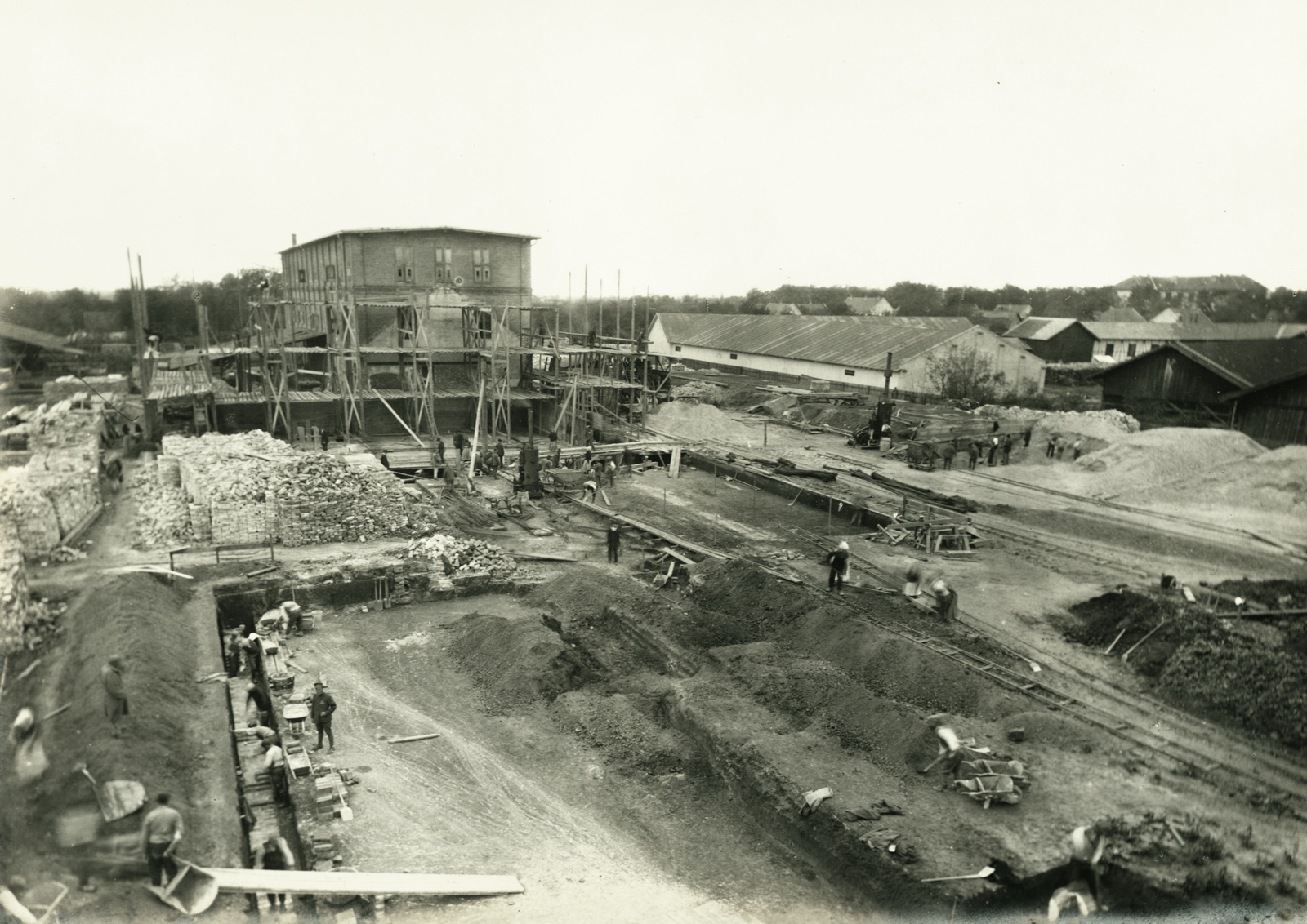 Serbia, Zrenjanin, az olajgyár építkezése., 1916, Kovácsné Farkas Judit, construction, factory, Fortepan #84770