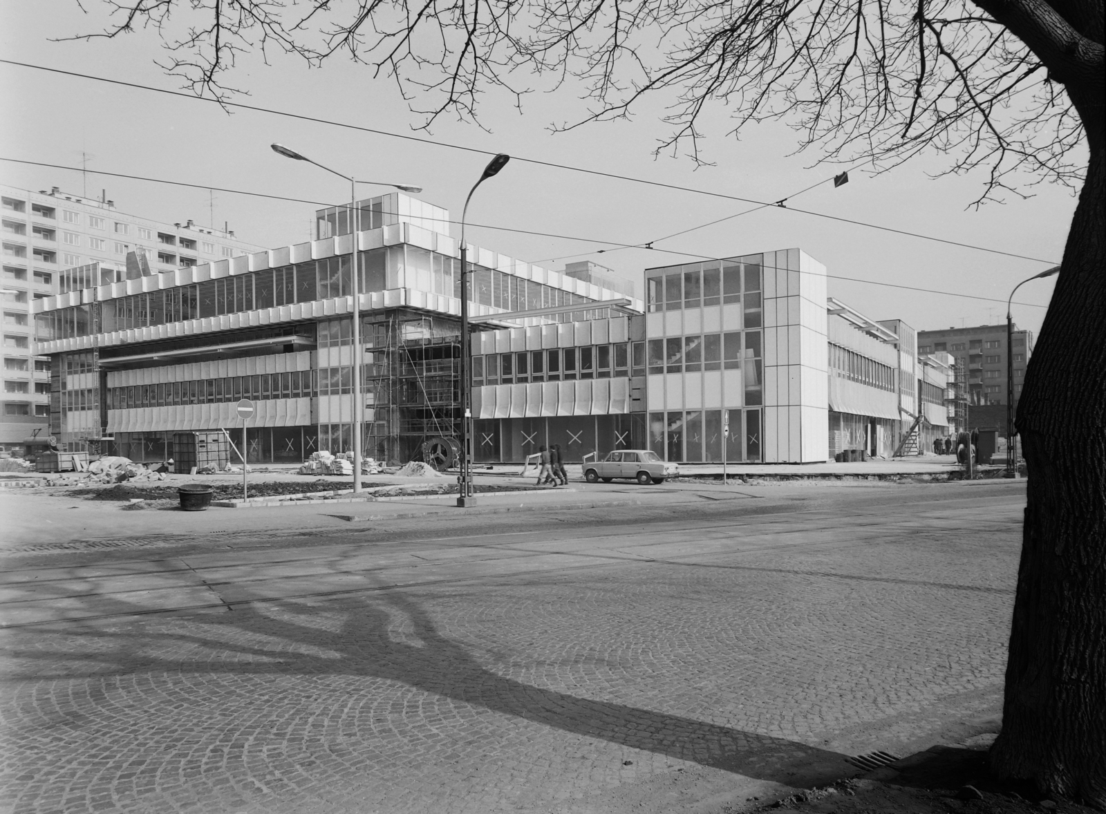 Hungary, Óbuda, Budapest III., Flórián Üzletközpont a Vörösvári út felől nézve., 1976, Kádas Tibor, construction, lamp post, Budapest, Fortepan #84837