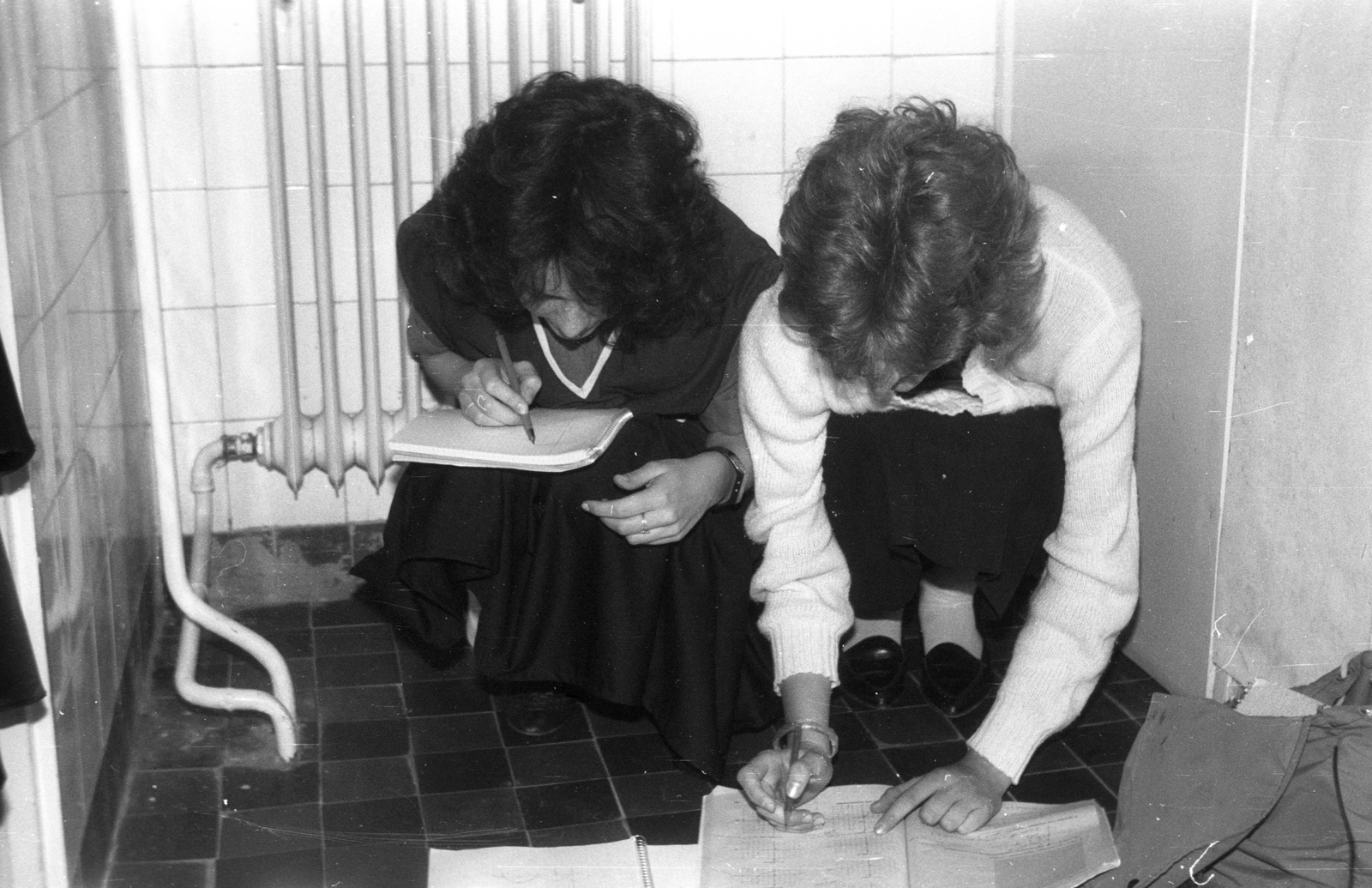 Hungary, Budapest XXII., Anna utca 13-15., Budai Nagy Antal Gimnázium., 1989, Györgyi Dóra, matura exam, Budapest, Fortepan #84903