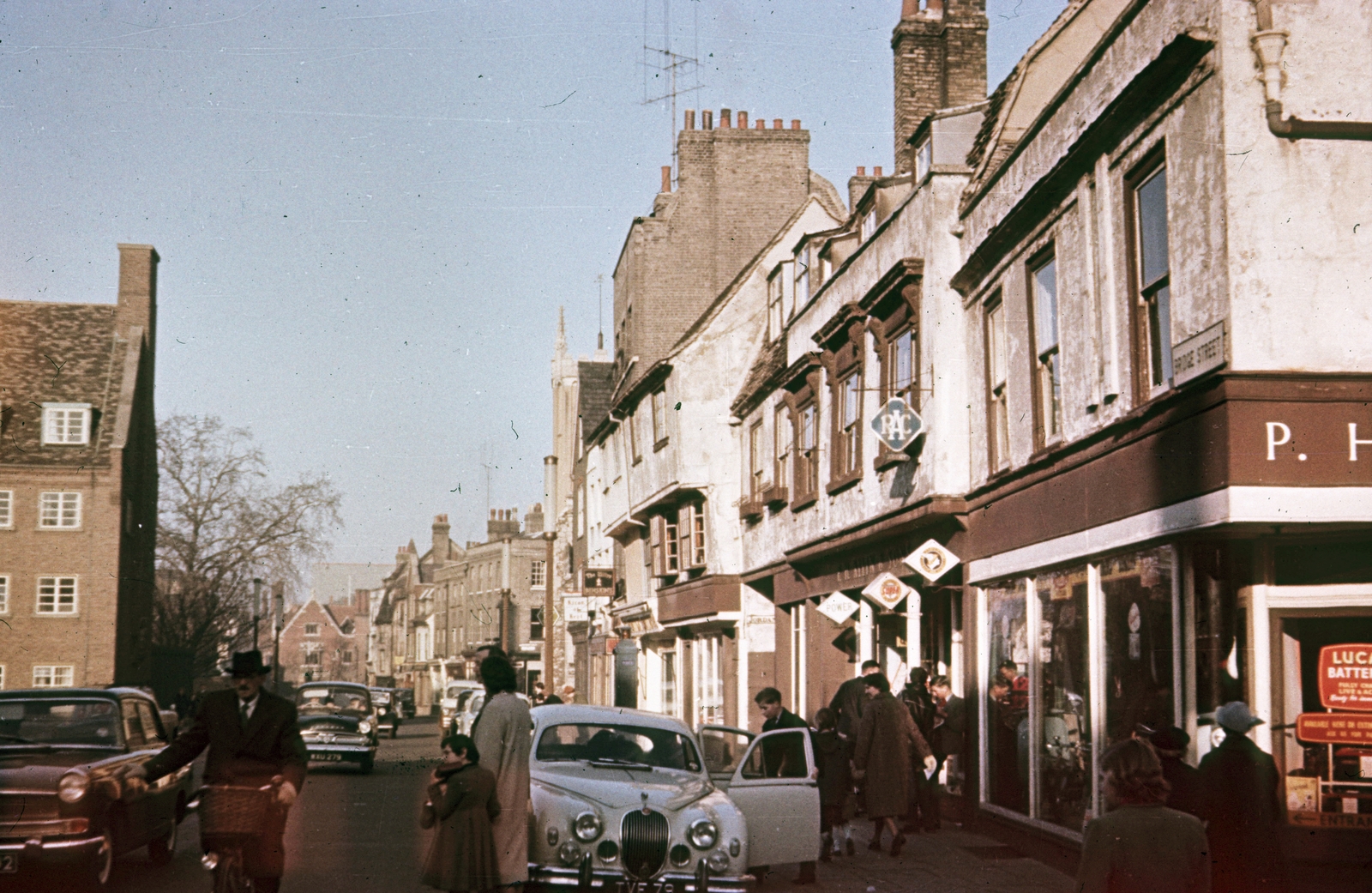 United Kingdom, Cambridge, Bridge Street., 1961, Métneki János dr, colorful, automobile, Jaguar-brand, Fortepan #85090