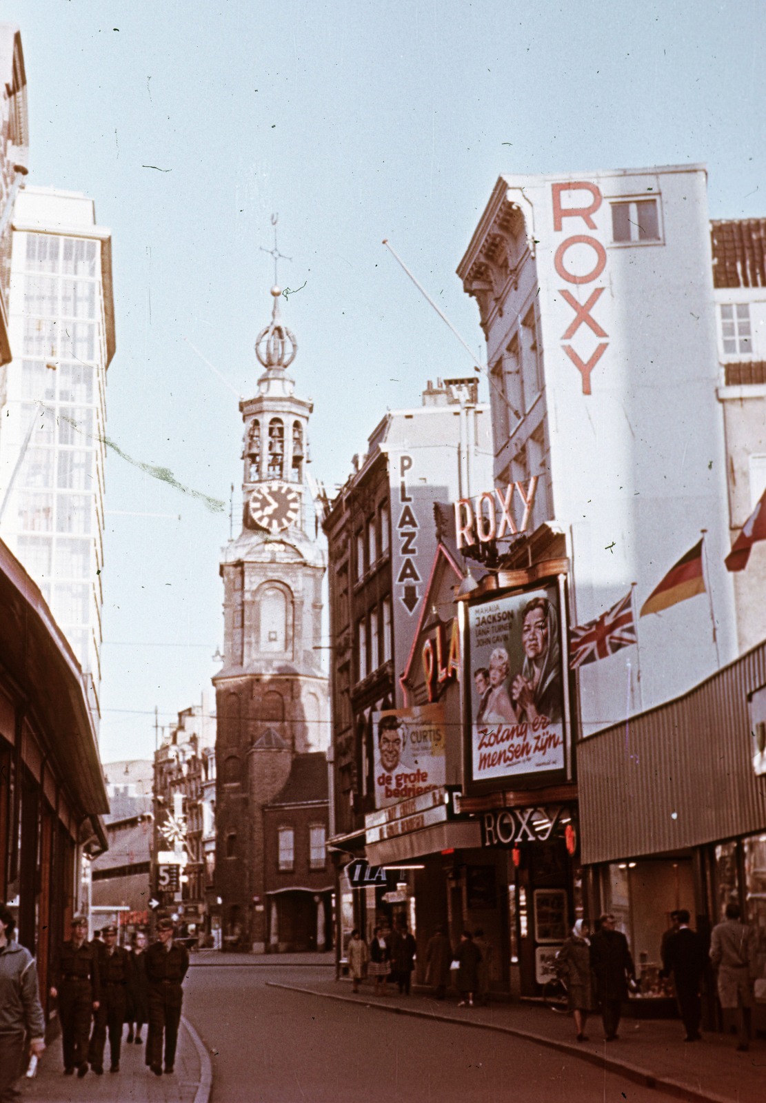 Netherlands, Amsterdam, Kalverstraat a Singel csatorna felé nézve., 1962, Métneki János dr, colorful, movie theater, tower, renaissance, bell tower, Hendrick de Keyser-design, Fortepan #85112