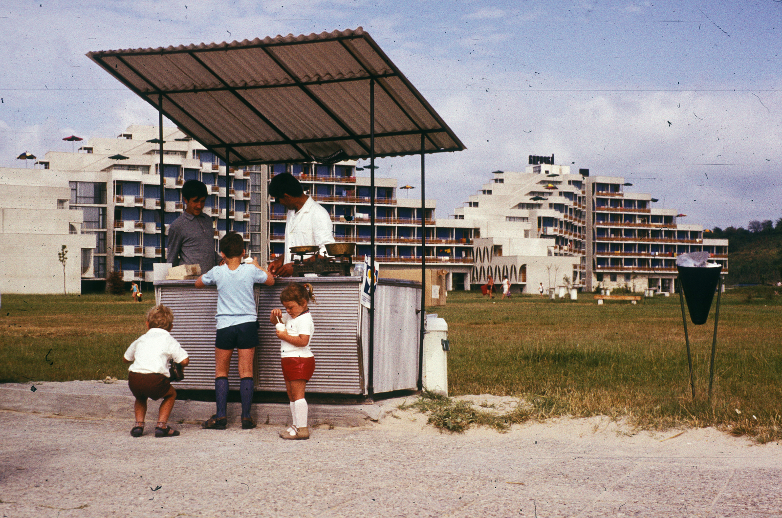 Bulgária, Albena, Laguna hotelek., 1975, Métneki János dr, színes, szálloda, Fortepan #85119