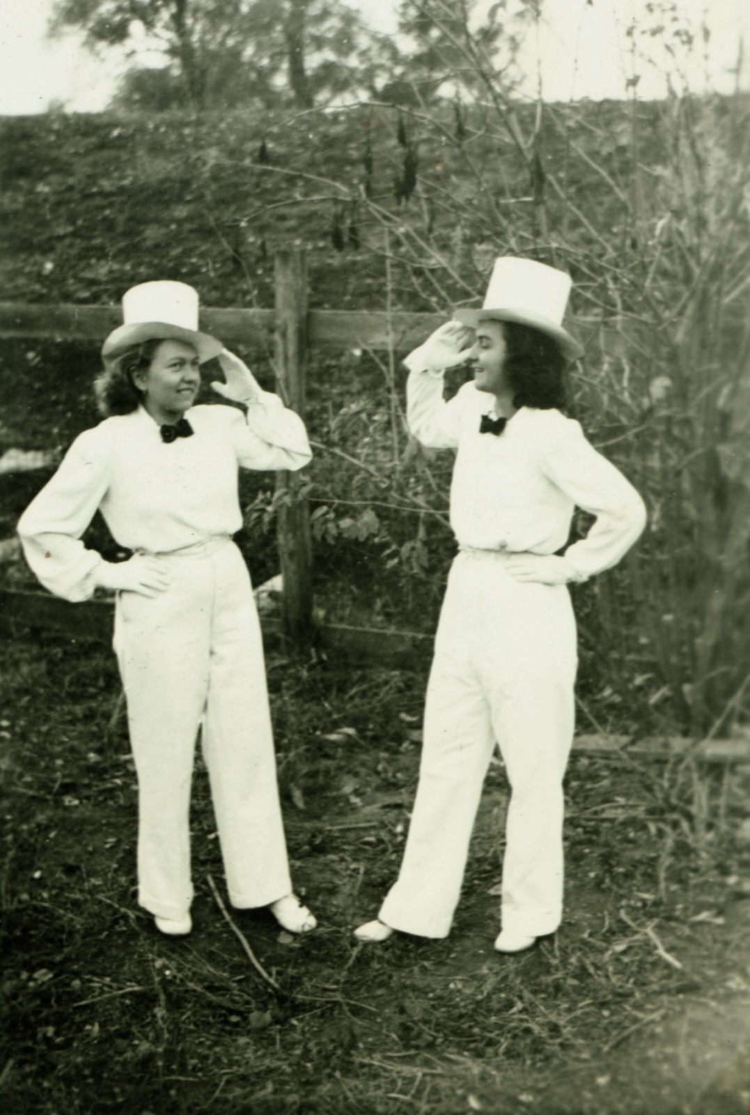 Hungary, Dunavecse, 1940, Jáki László, top hat, girl, Fortepan #85390