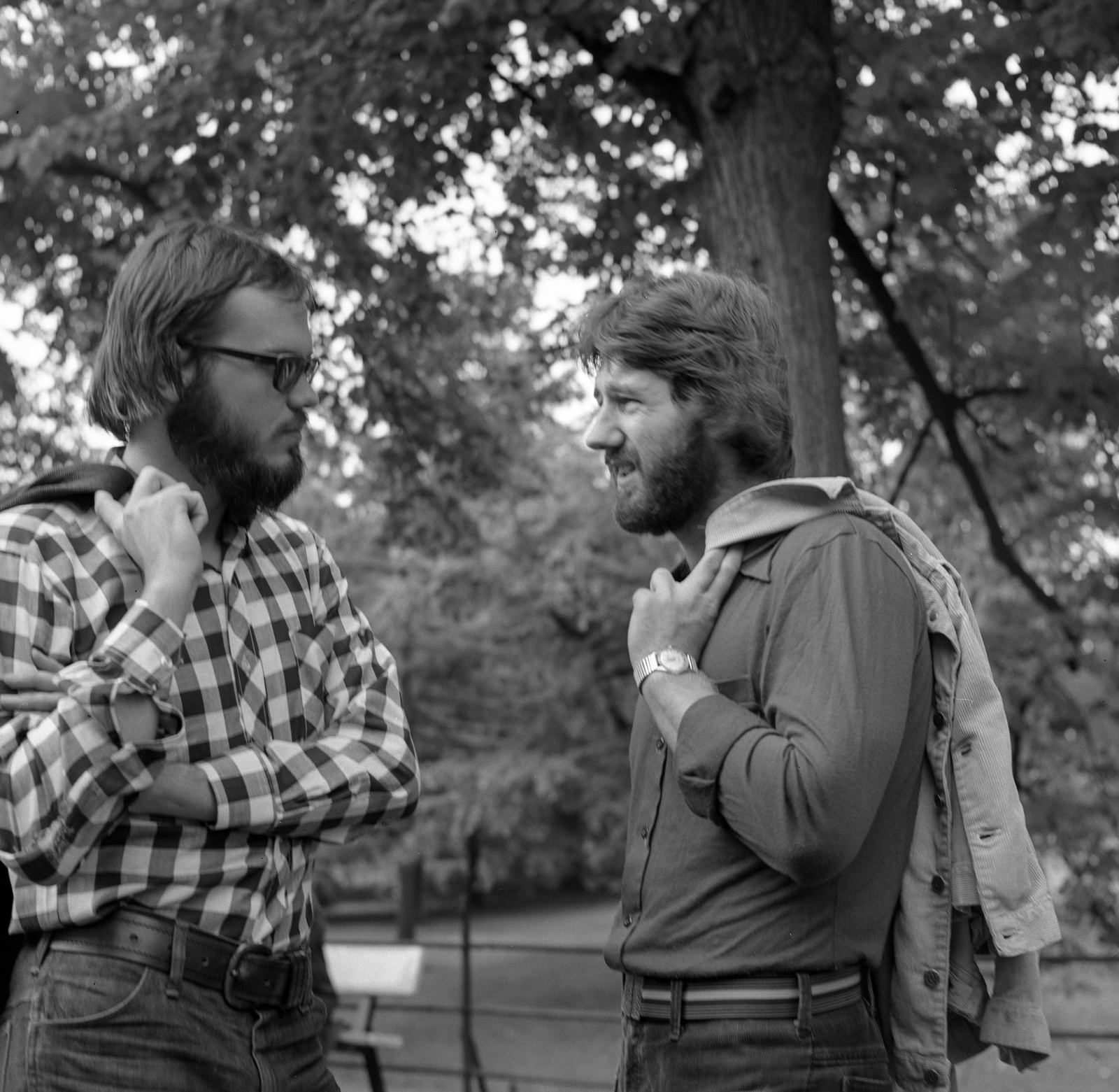 1975, Erdei Katalin, glasses, beard, coat, plaid shirt, jacket over shoulder, Fortepan #85495