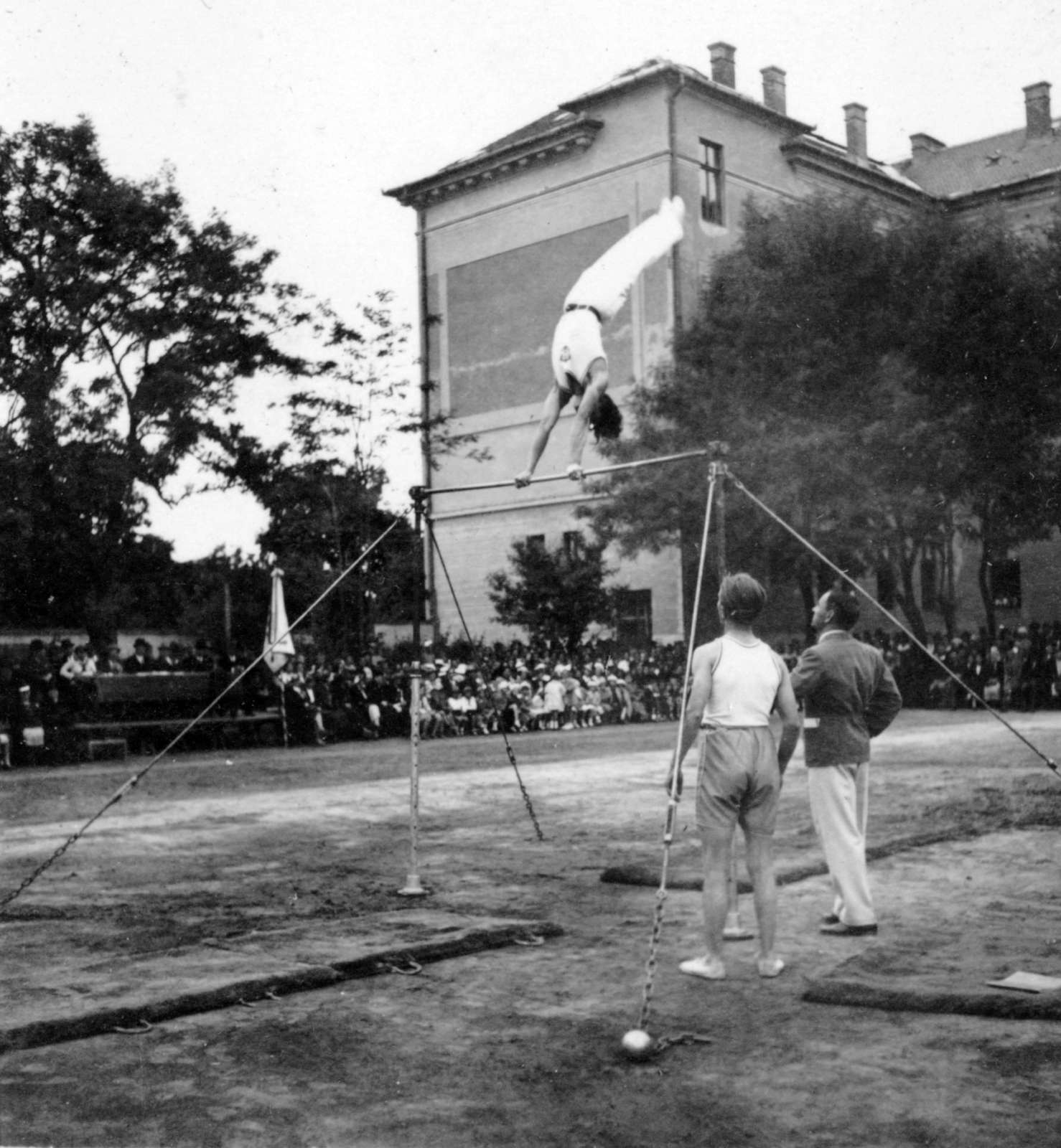 Hungary, Hajdúnánás, Főgimnázium (később Kőrösi Csoma Sándor Református Gimnázium), évzáró ünnepség., 1937, Nagy Zoltán, school, festive, athletics, Exercise Equipment, Fortepan #85542