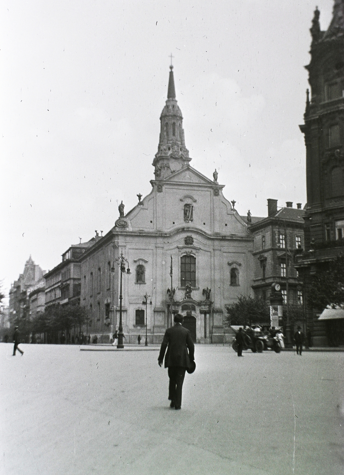 Hungary, Budapest V., Ferenciek tere (Kígyó tér), szemben a Belvárosi Ferences templom., 1912, Schmidt Albin, church, Baroque-style, Catholic Church, automobile, Budapest, Franciscans, Fortepan #86051