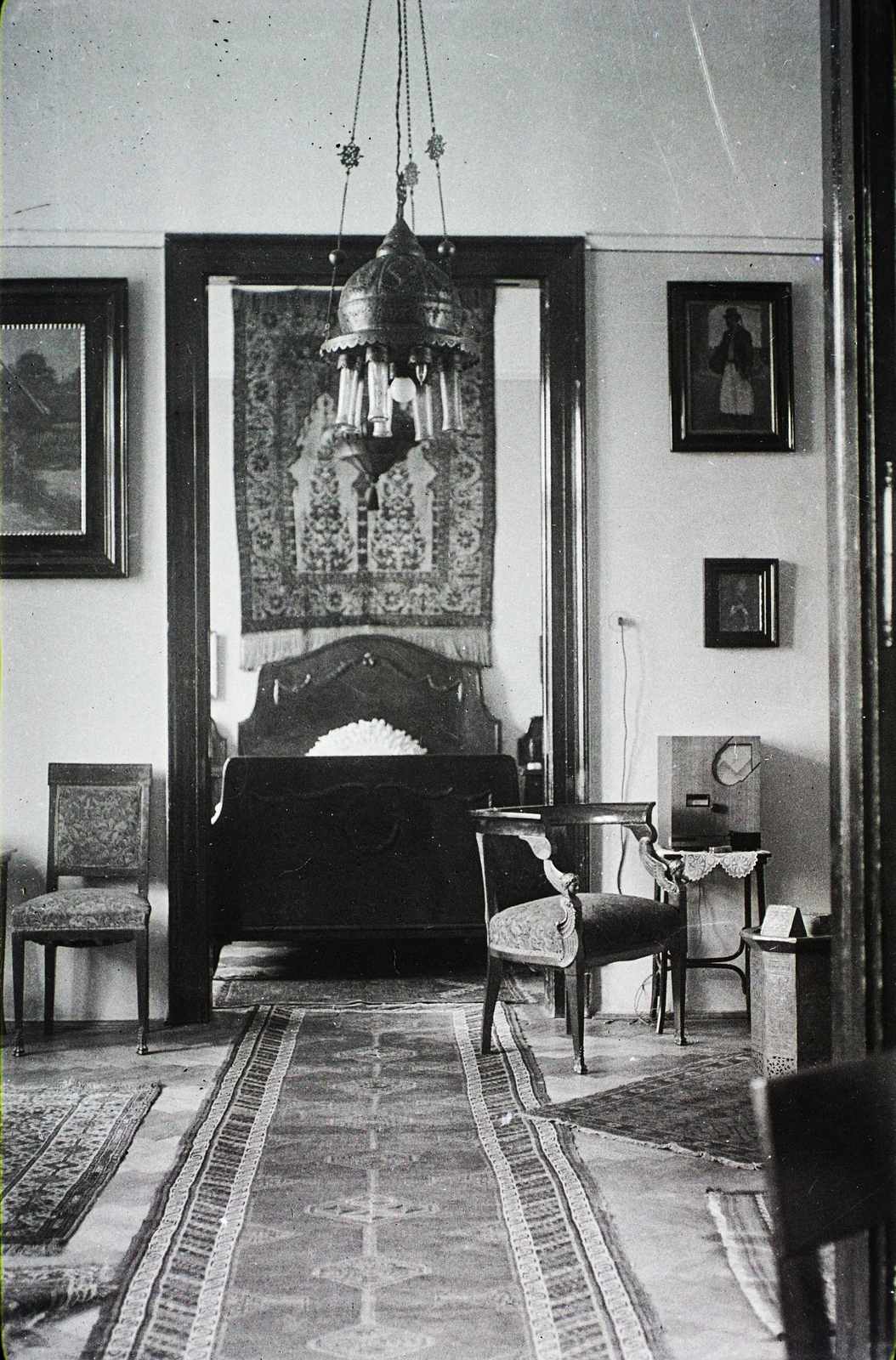 1914, Schmidt Albin, interior, chandelier, bed, chair, wall picture, radio, Fortepan #86121