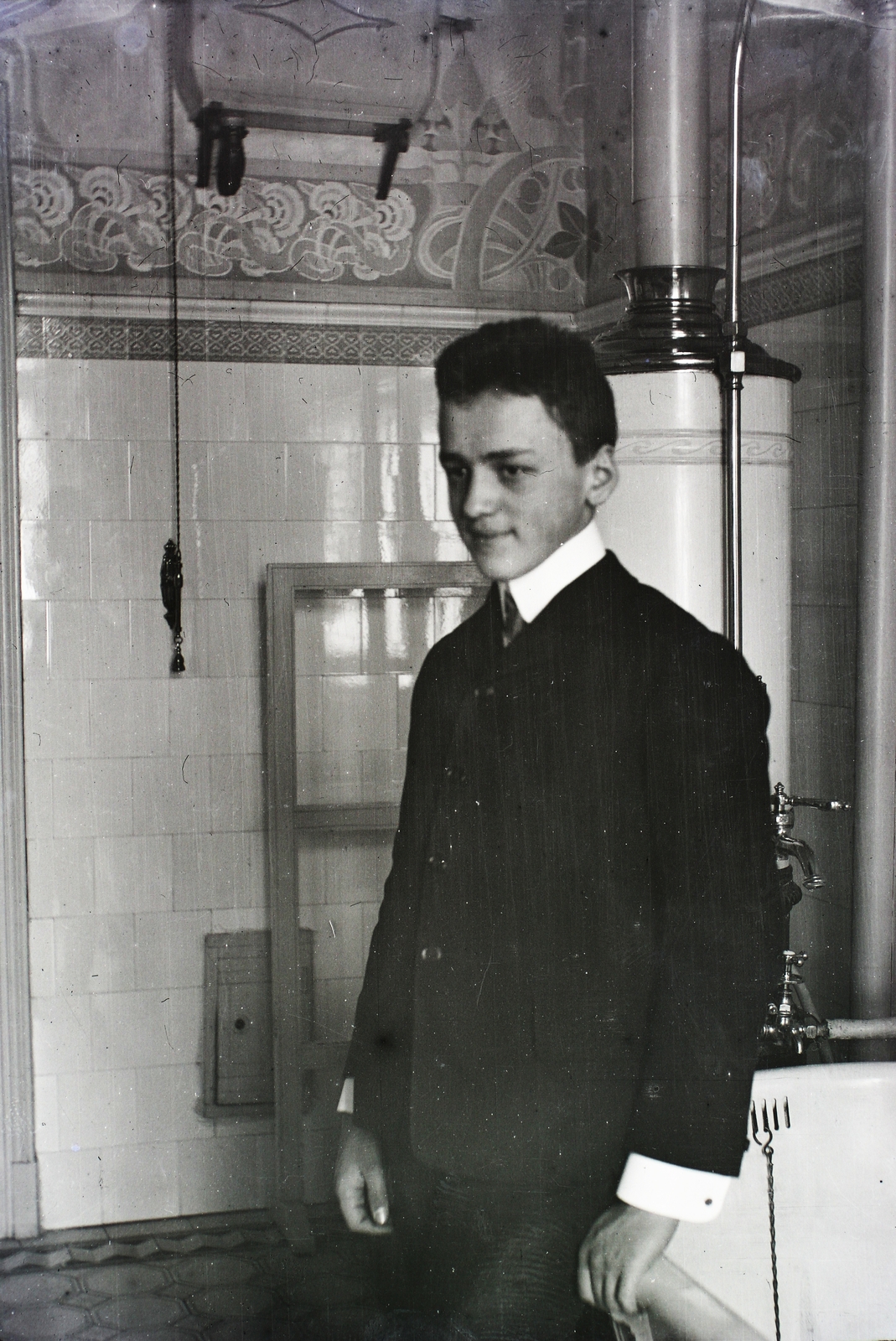 Hungary, Budapest V., Nádor utca 5., a felvétel a bérház (korábban Tigris Szálloda) egyik lakásában készült., 1909, Schmidt Albin, Secession, interior, bathroom, boiler, Budapest, Fortepan #86253