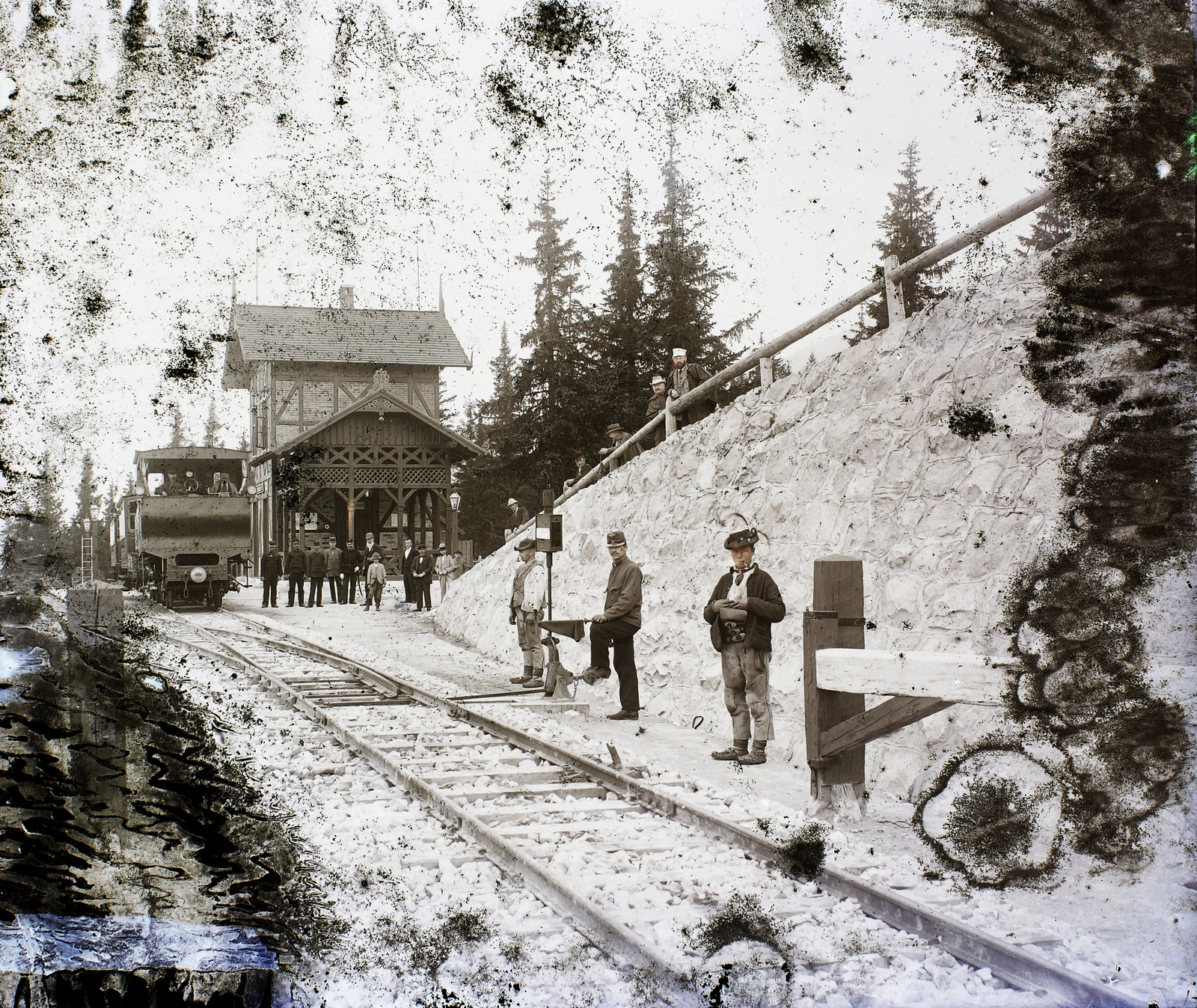 Slovakia,High Tatras, Csorbatói Fogaskerekű Vasút, Csorbató állomás., 1906, Magyar Földrajzi Múzeum / Erdélyi Mór cége, steam locomotive, railway, train station, railroad switch, Tatra Mountains, Fortepan #86429