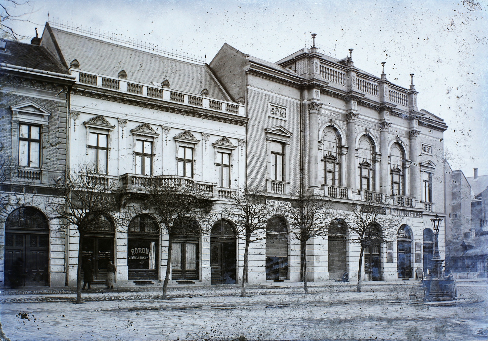 Magyarország, Debrecen, jobbra a Kereskedelmi Akadémia épülete., 1908, Magyar Földrajzi Múzeum / Erdélyi Mór cége, középület, Fortepan #86508