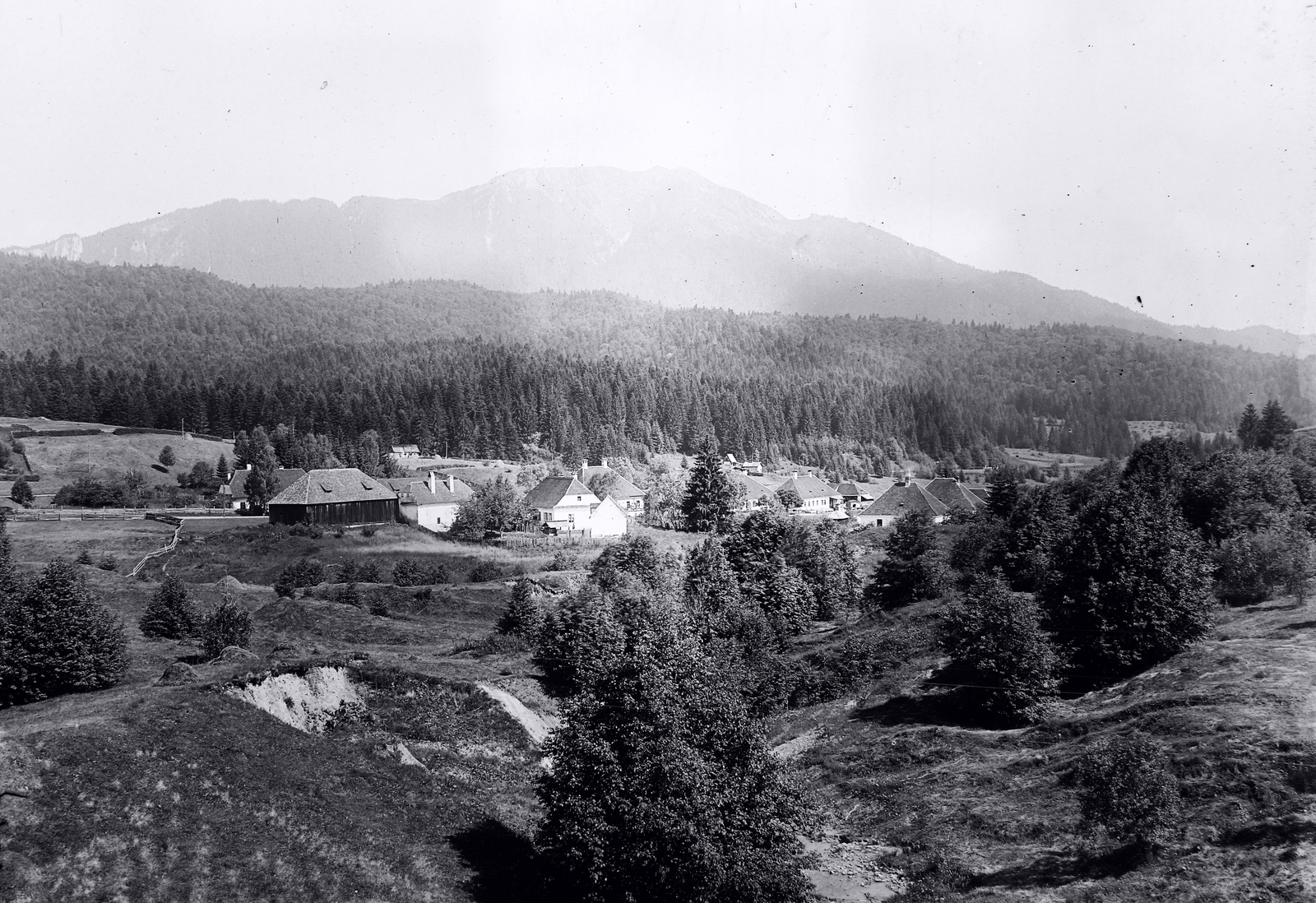 Románia,Erdély, Felsőtömös, háttérben a Keresztény-havas., 1914, Magyar Földrajzi Múzeum / Erdélyi Mór cége, Fortepan #86520