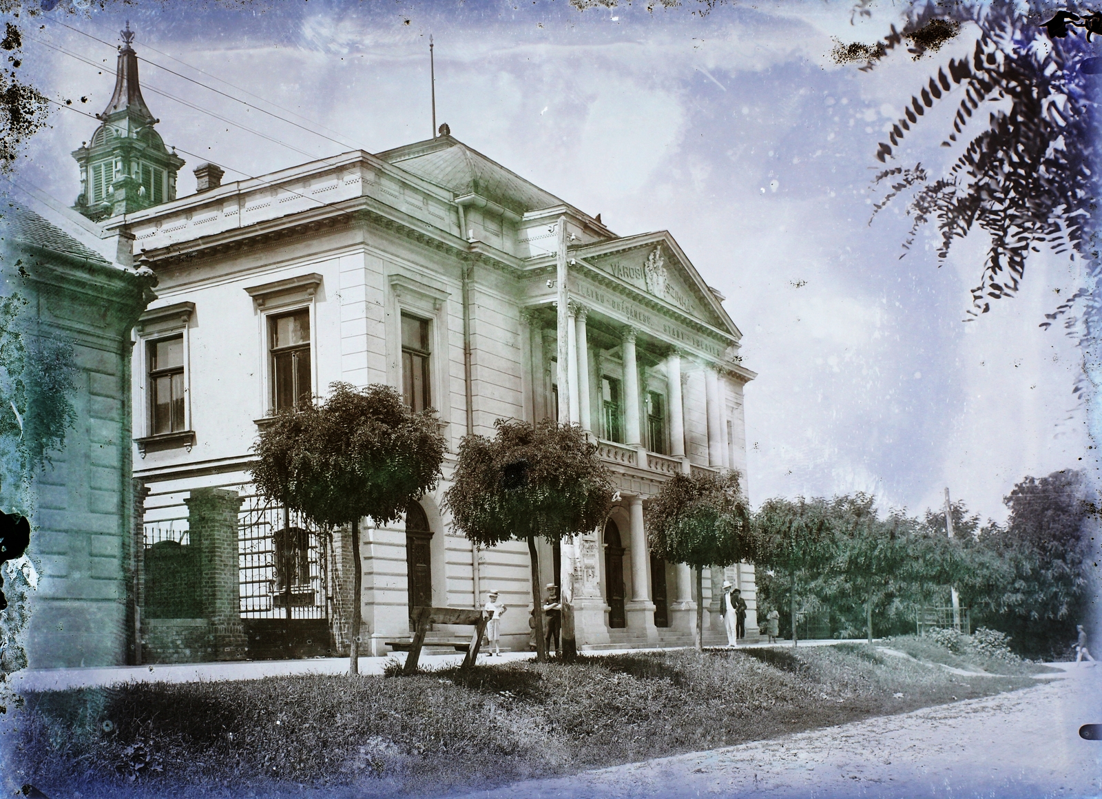 Romania,Transylvania, Lugoj, Eötvös sor (Strada Coriolan Brediceanu), Városi (később Traian Grozăvescu) Színház., 1910, Magyar Földrajzi Múzeum / Erdélyi Mór cége, theater, Fortepan #86663