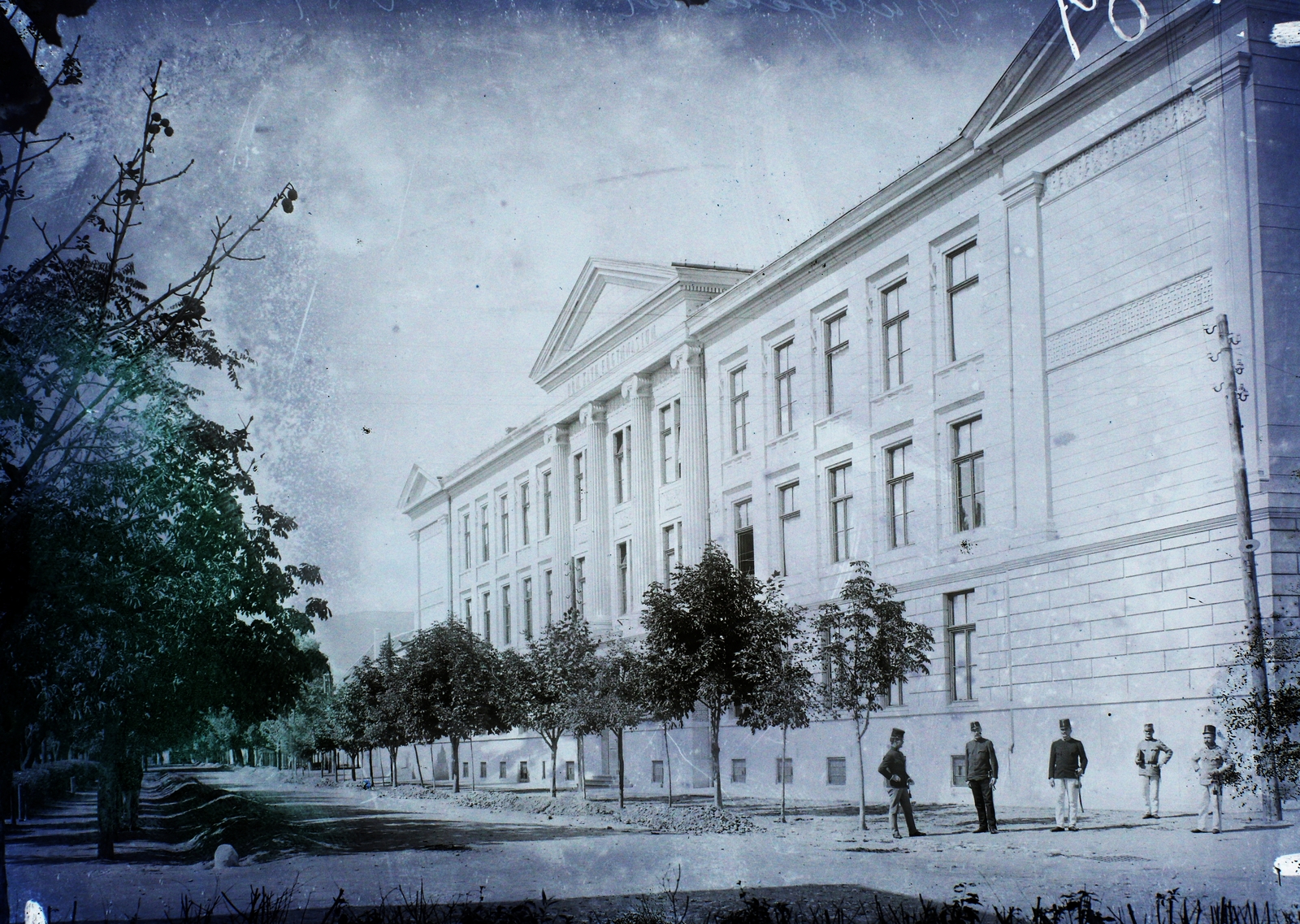 Romania,Transylvania, Alba Iulia, Római Katolikus Főgimnázium., 1910, Magyar Földrajzi Múzeum / Erdélyi Mór cége, alley, public building, Fortepan #86672