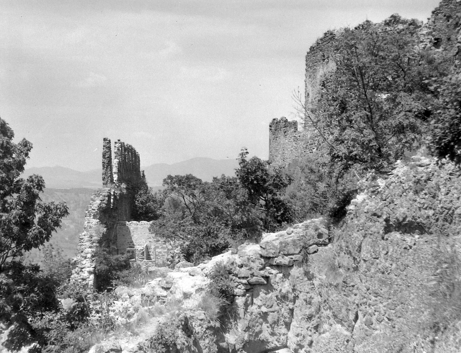 Hungary,Danube Bend, Visegrád, Fellegvár., 1950, Gyöngyi, castle ruins, citadel, Fortepan #8691