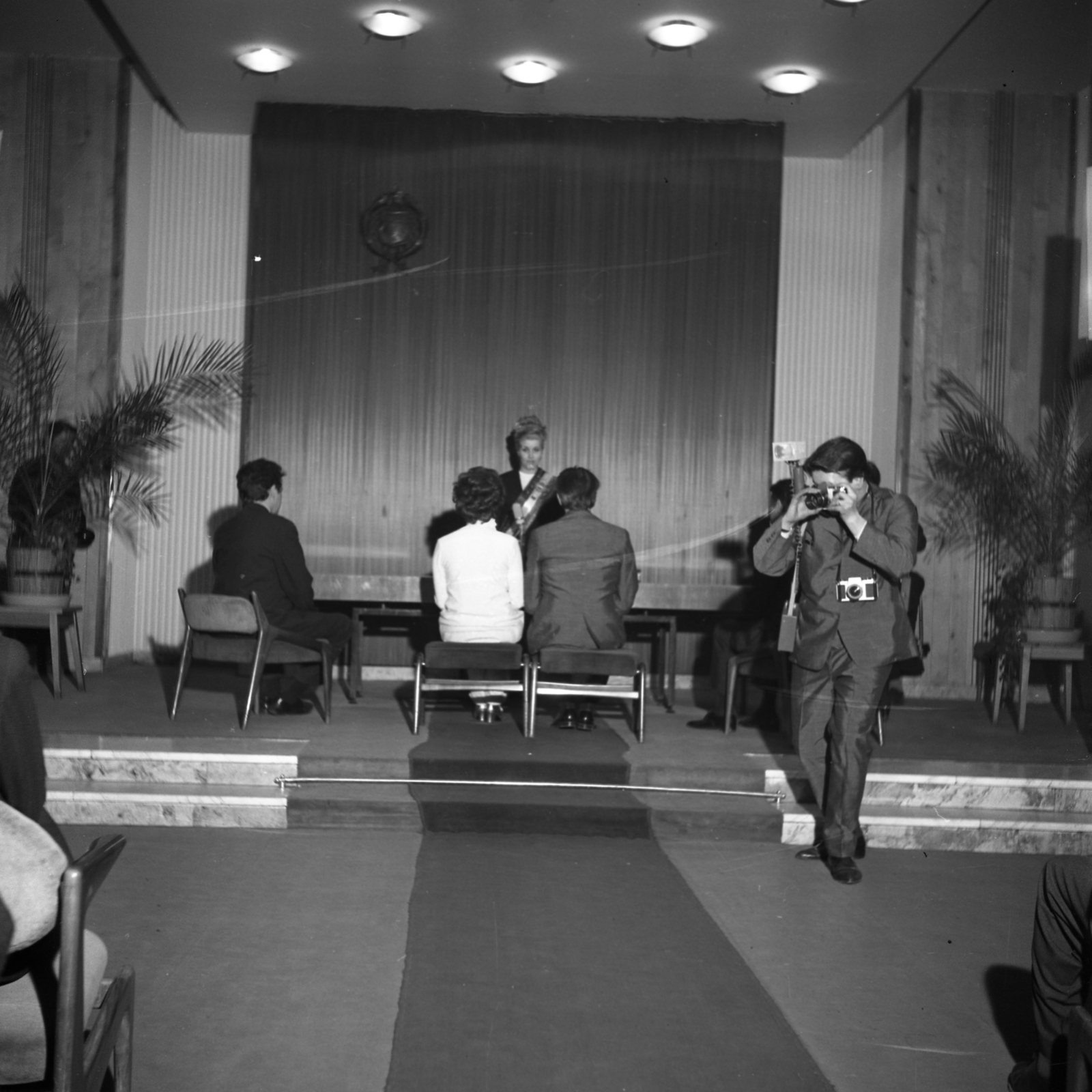 Hungary, 1970, Urbán Tamás, wedding ceremony, bride, groom, registrat, photography, Fortepan #87119