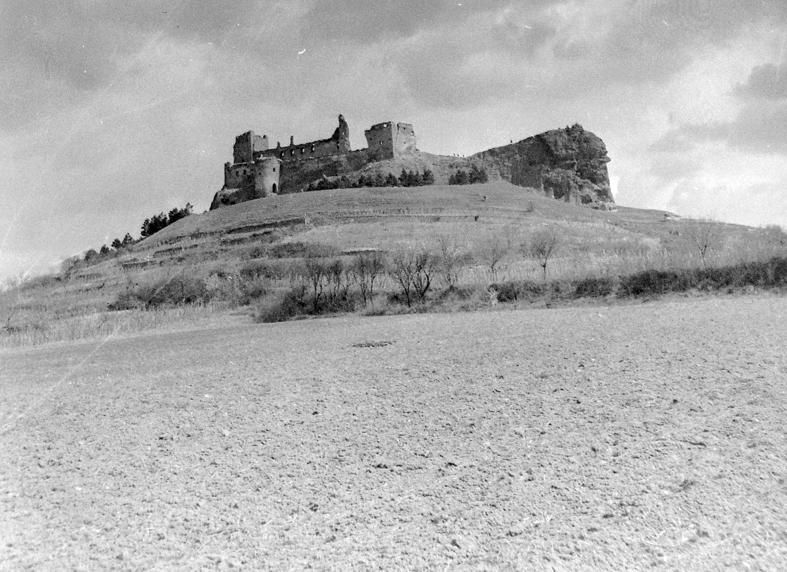 Hungary, Boldogkőváralja, Boldogkő vára., 1961, Gyöngyi, castle ruins, Fortepan #8717