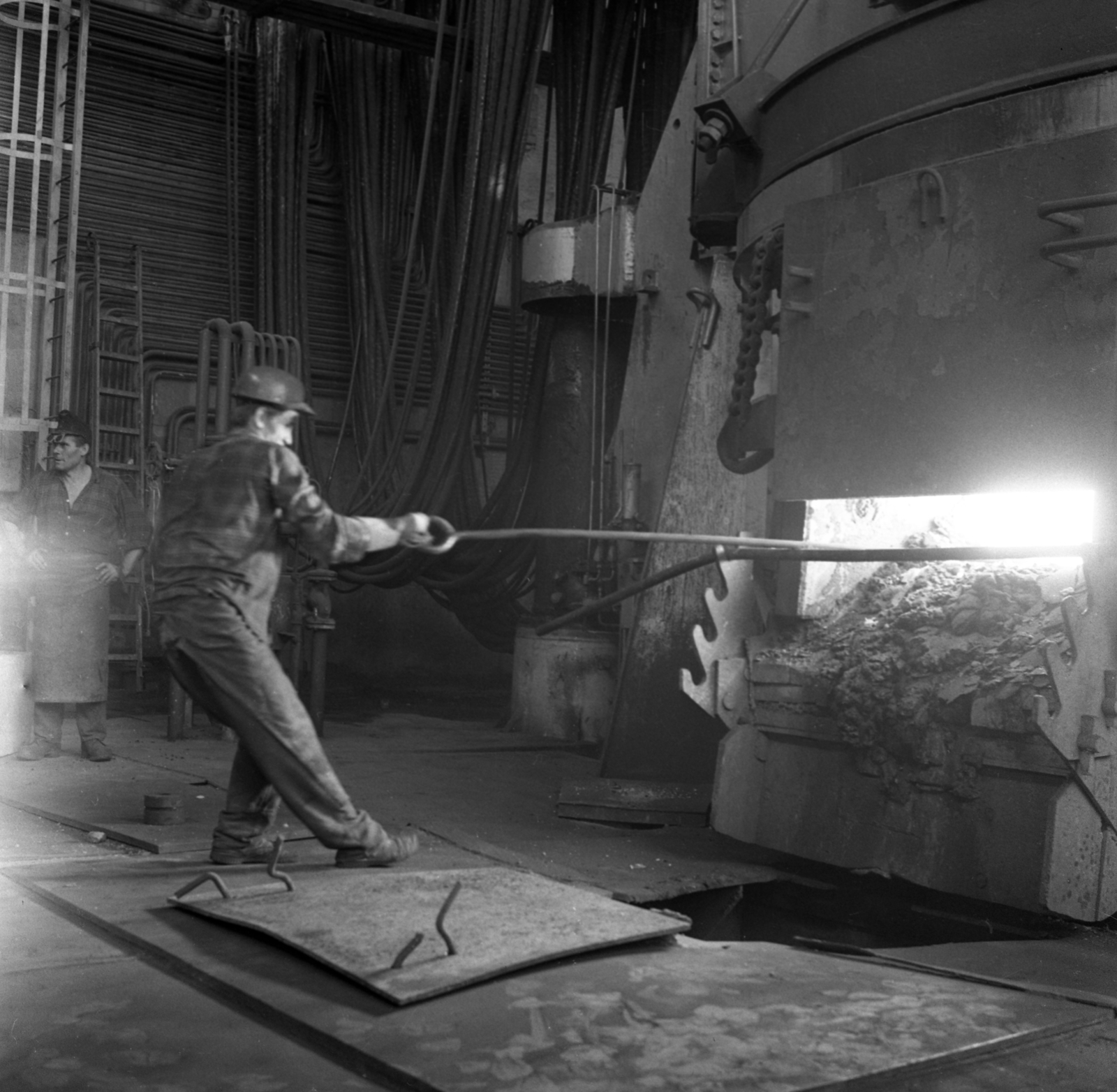 Hungary, Diósgyőr, Miskolc, Lenin Kohászati Művek, ívkemence, salaklehúzás., 1970, Urbán Tamás, metallurgy, Fortepan #87185