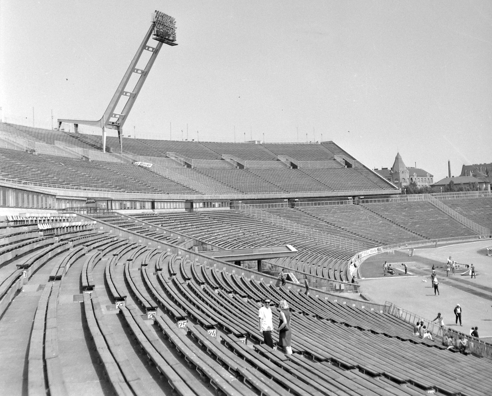 Magyarország, Népstadion, Budapest XIV., 1969, Gyöngyi, életkép, nézőtér, reflektor, Budapest, Fortepan #8719
