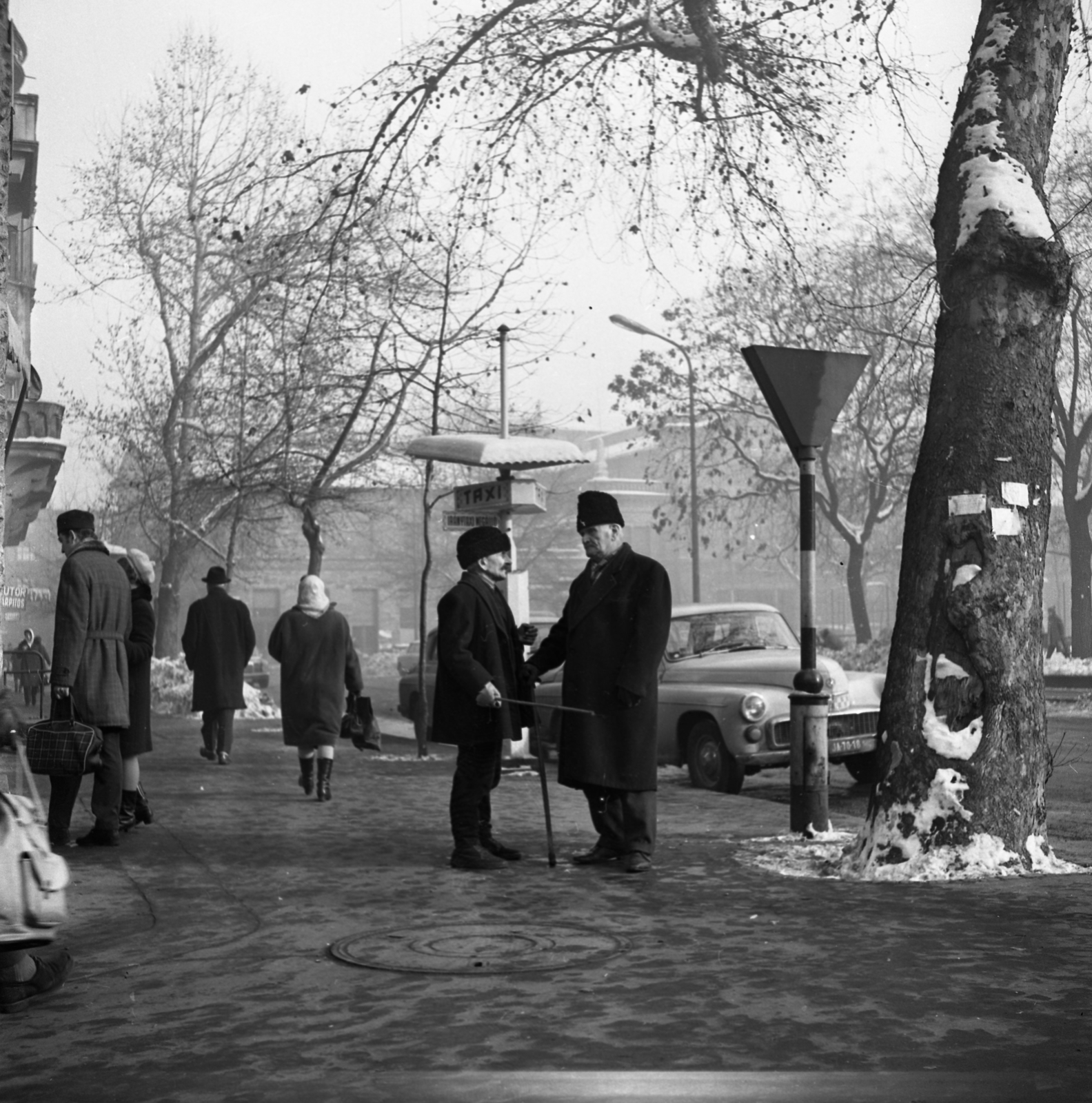 Hungary, Budapest VIII., Rákóczi tér a József körúttól a vásárcsarnok felé nézve., 1971, Urbán Tamás, Budapest, Fortepan #87300