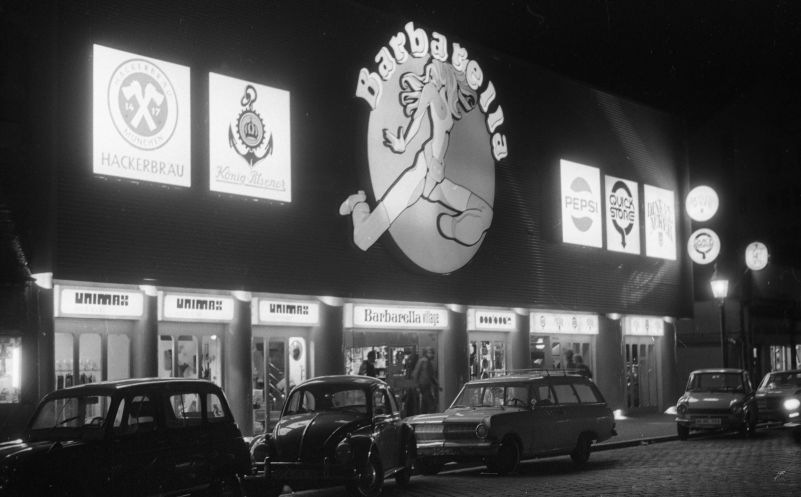 Germany, Munich, Feilitzstrasse 5., 1971, Urbán Tamás, Volkswagen-brand, erotica, Volkswagen Beetle, neon sign, Fortepan #87441