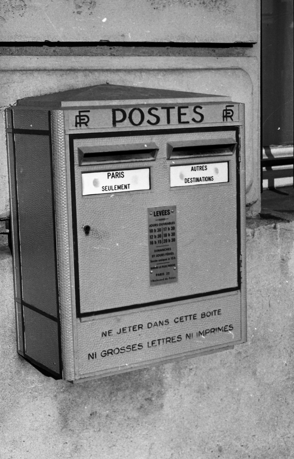 Franciaország, Párizs, 1971, Urbán Tamás, postaláda, Fortepan #87486