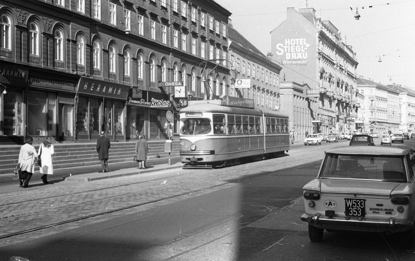 Austria, Vienna, a Mariahilfer Strasse a Clementinengasse felől a Sperrgasse felé nézve., 1971, Urbán Tamás, tram, number plate, country code sign, public transport line number, Fortepan #87499