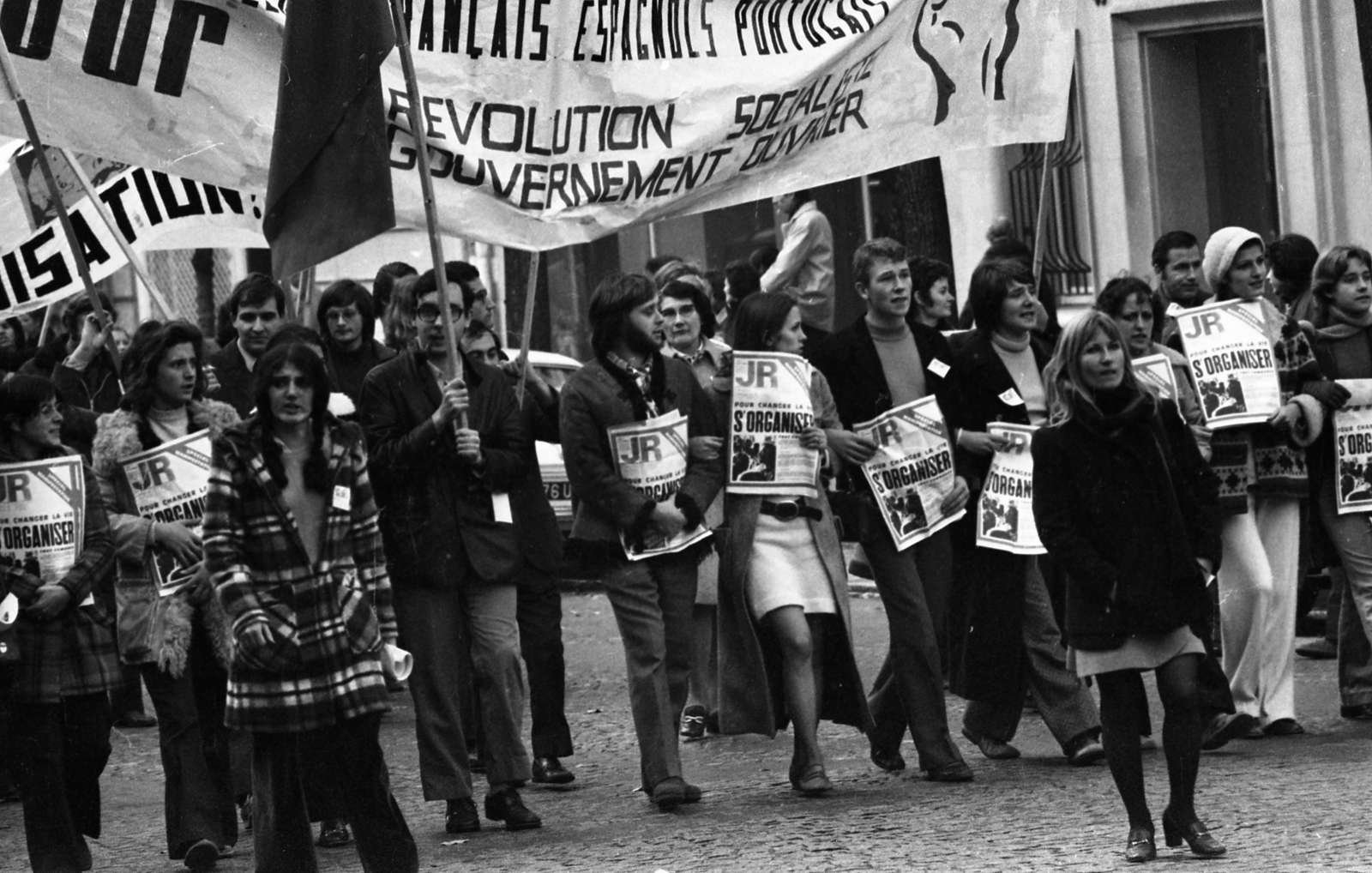 France, Paris, Avenue de la République, háttérben a 49. számú ház., 1971, Urbán Tamás, strike, banner, Fortepan #87520