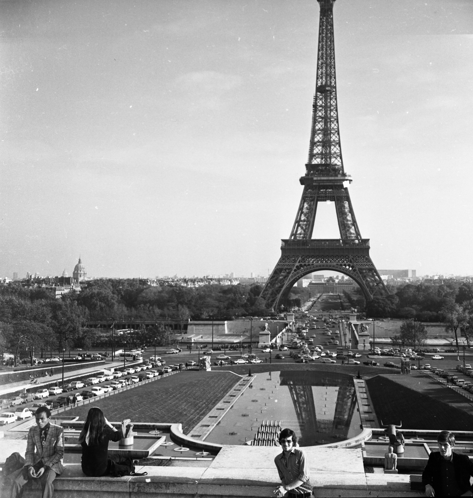 Franciaország, Párizs, Eiffel-torony a Trocadéro-kert felől nézve., 1971, Urbán Tamás, torony, Gustave Eiffel-terv, Fortepan #87544
