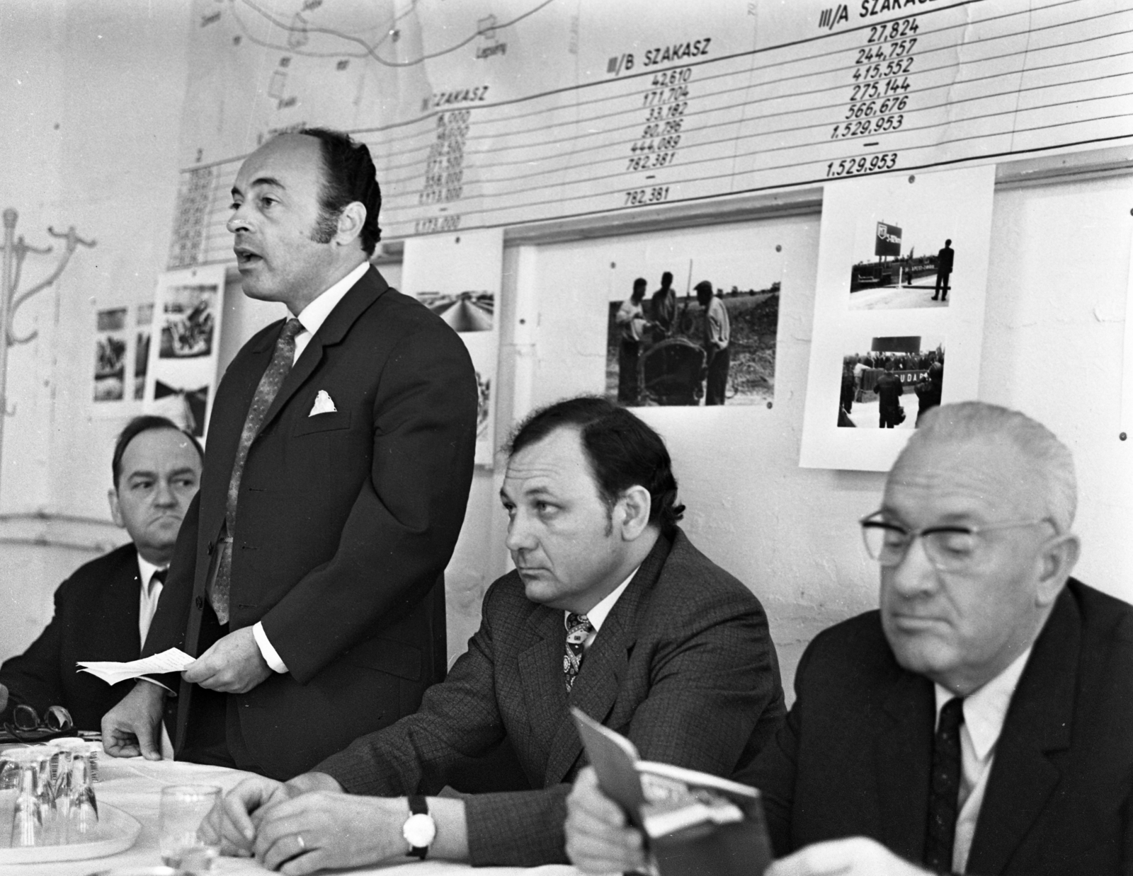 Magyarország, 1972, Urbán Tamás, karóra, fénykép, értekezlet, Fortepan #87757