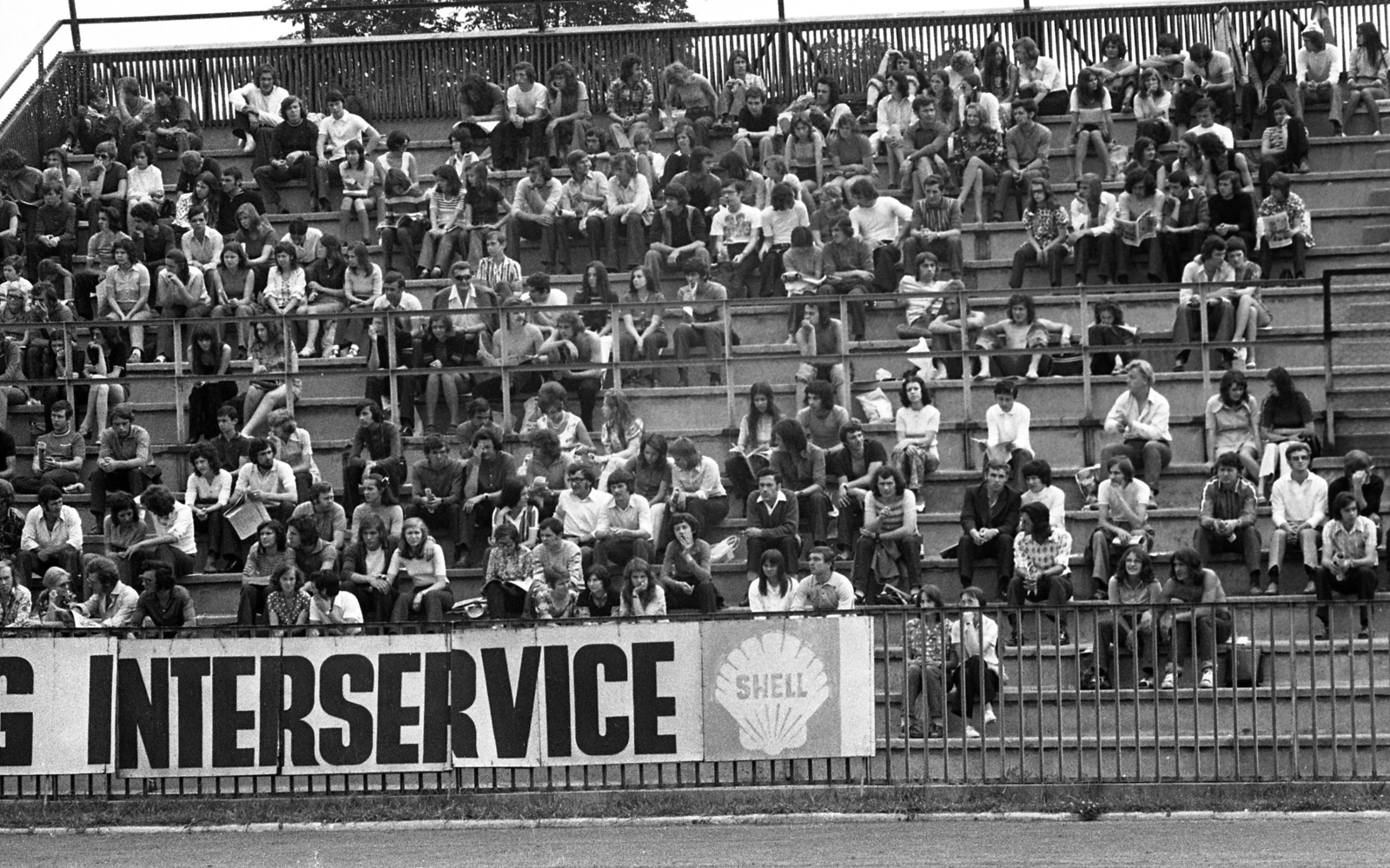 Hungary, Miskolc, DVTK-stadion, Rockfesztivál., 1973, Urbán Tamás, auditorium, stadium, Shell-brand, rock festival, Fortepan #88151